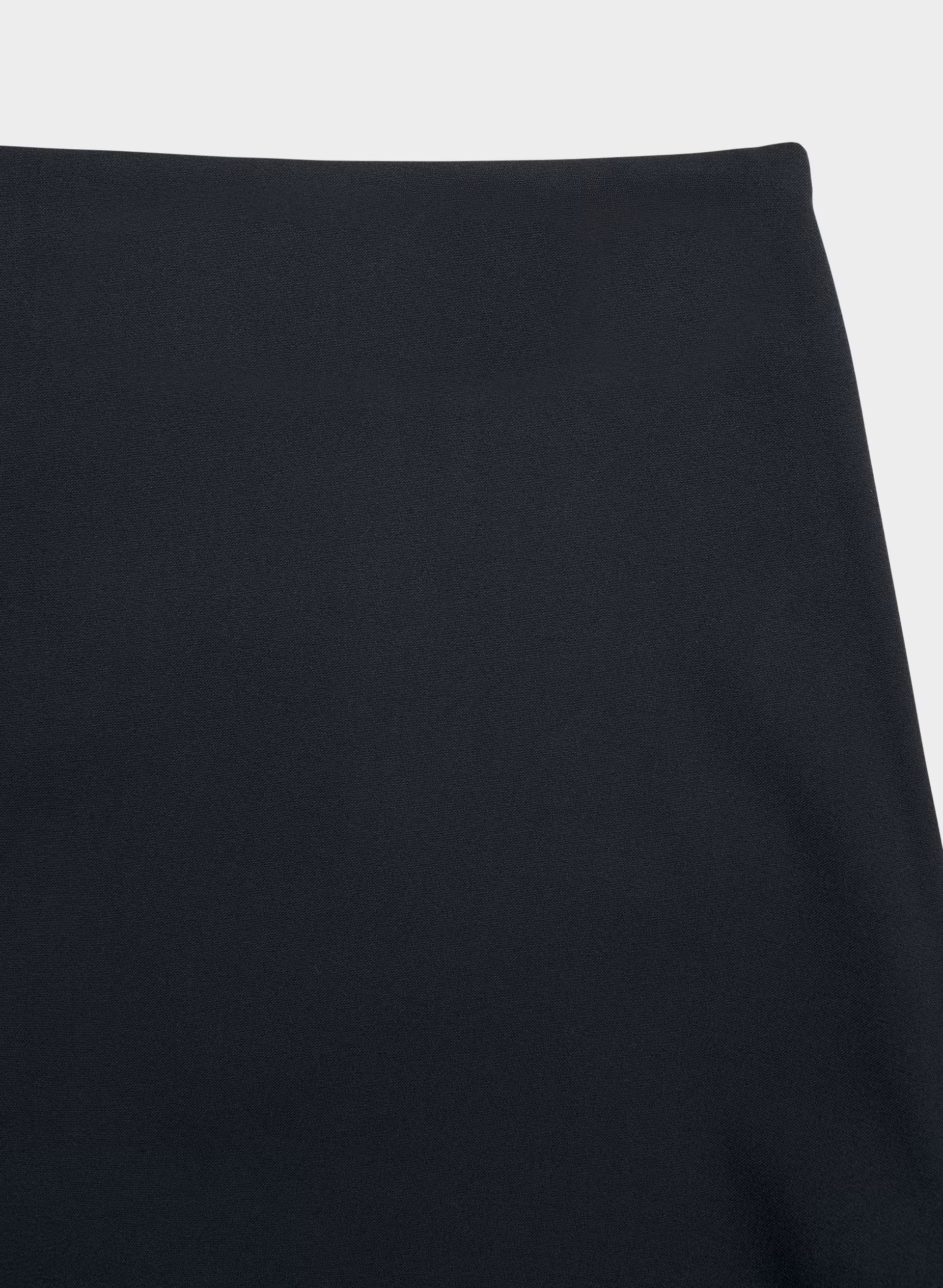 Roundup Skort - Eversential™ Light - DARK NIGHT NAVY
