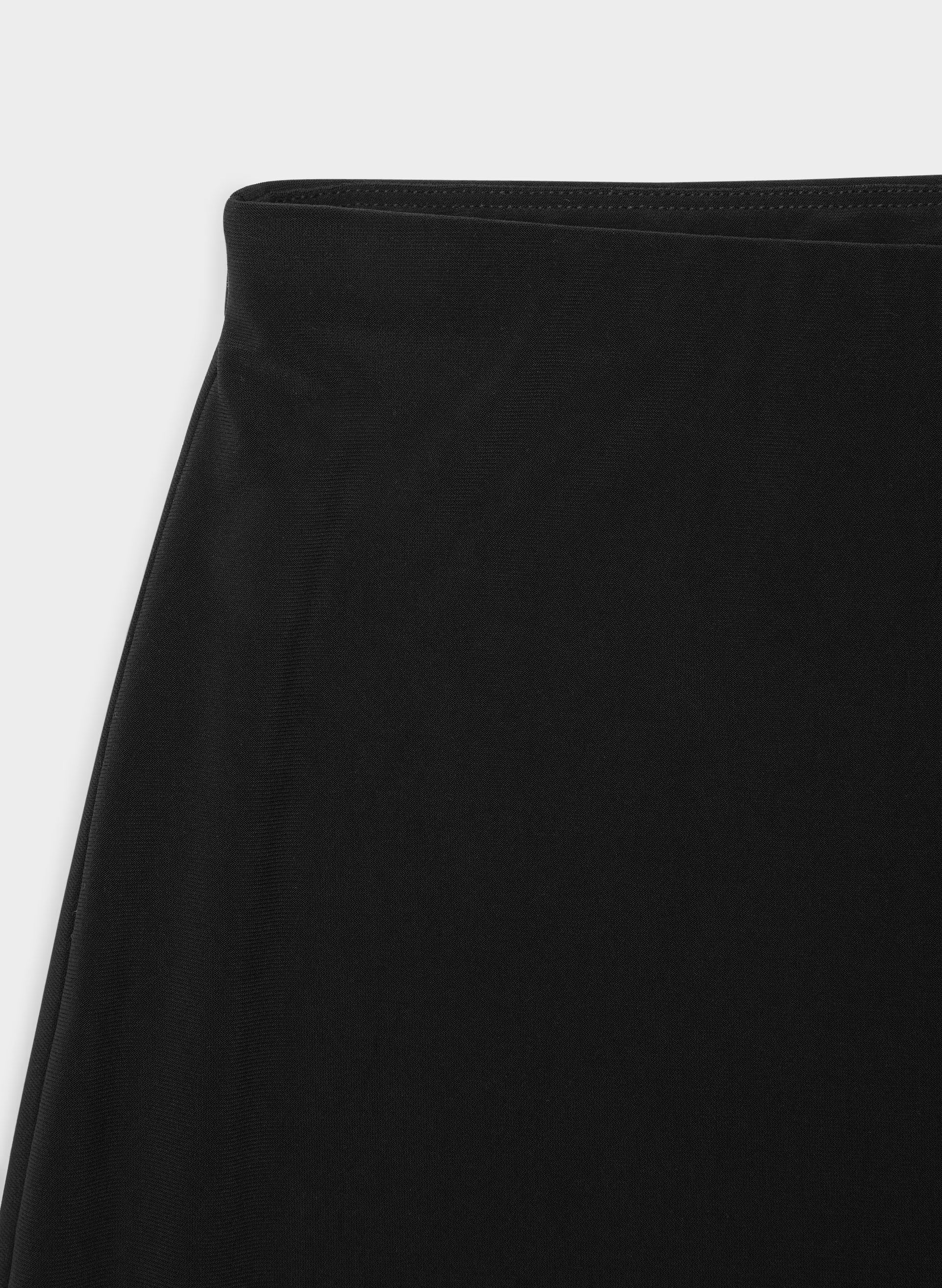 Smooth Matter™ Subscript Skirt - BLACK