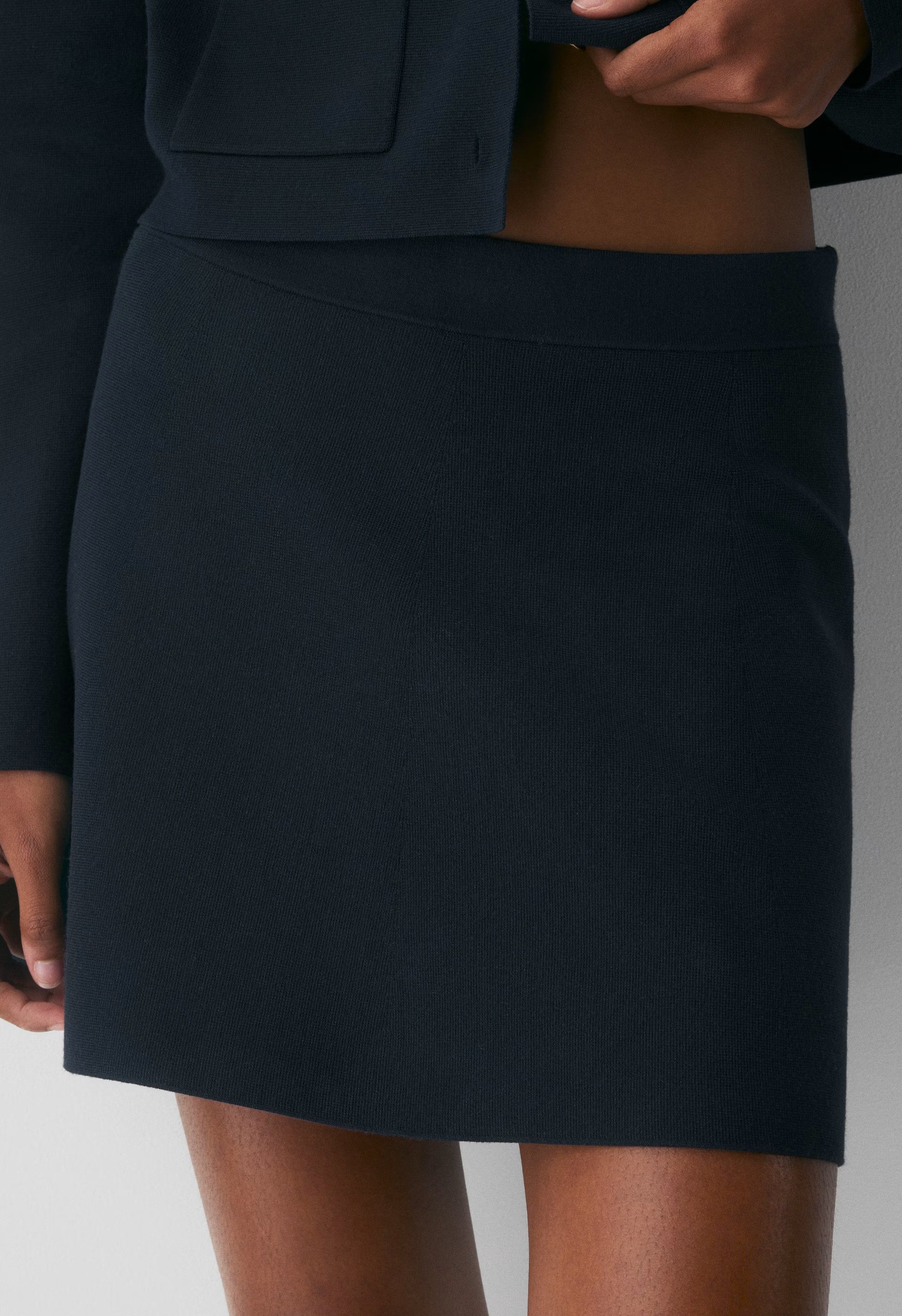 Address Skirt - Wonder Yarn - DARK NIGHT NAVY