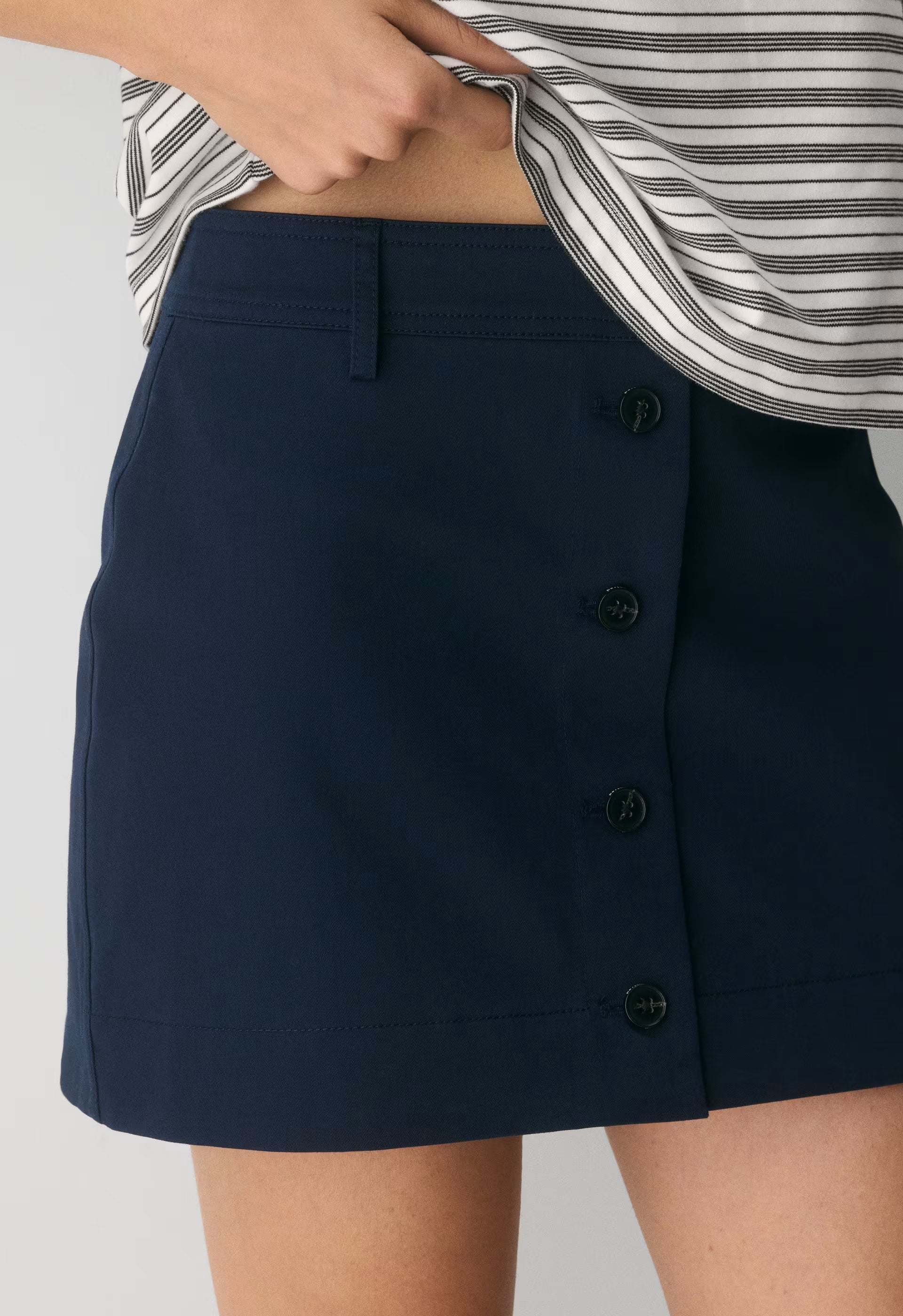 Page Skirt - ADMIRAL