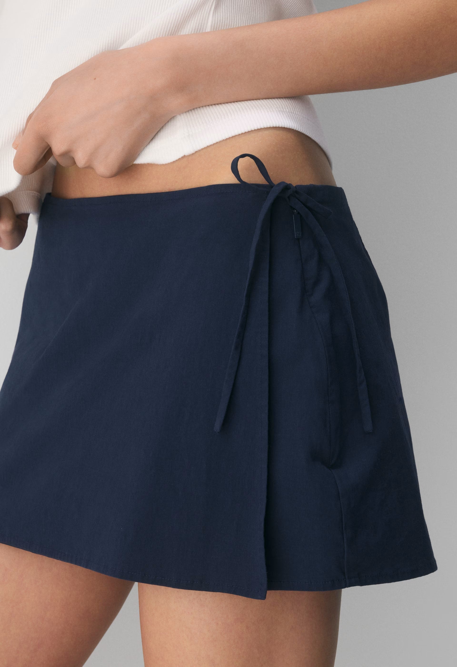 Smitten Skirt - ADMIRAL