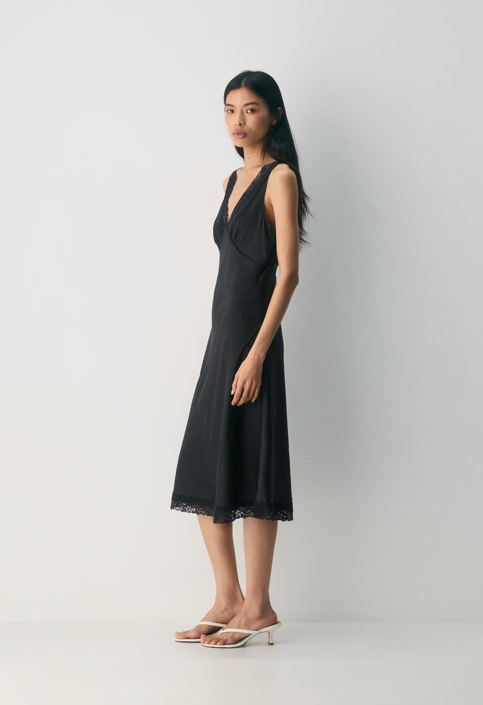 Daisychain Satin Dress - BLACK/BLACK