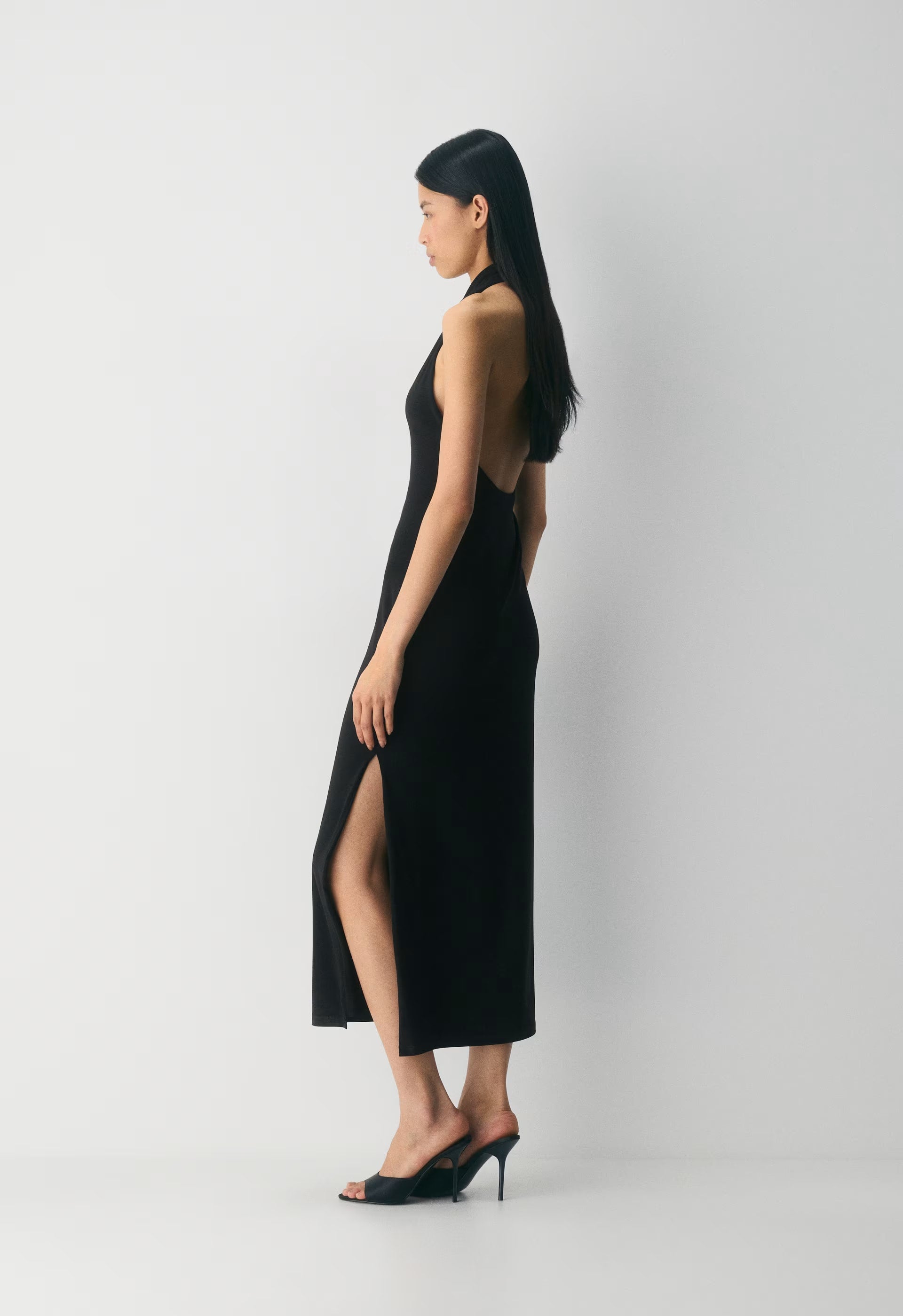 Smooth Matter™ Shadowplay Halter Dress - BLACK/GOLD