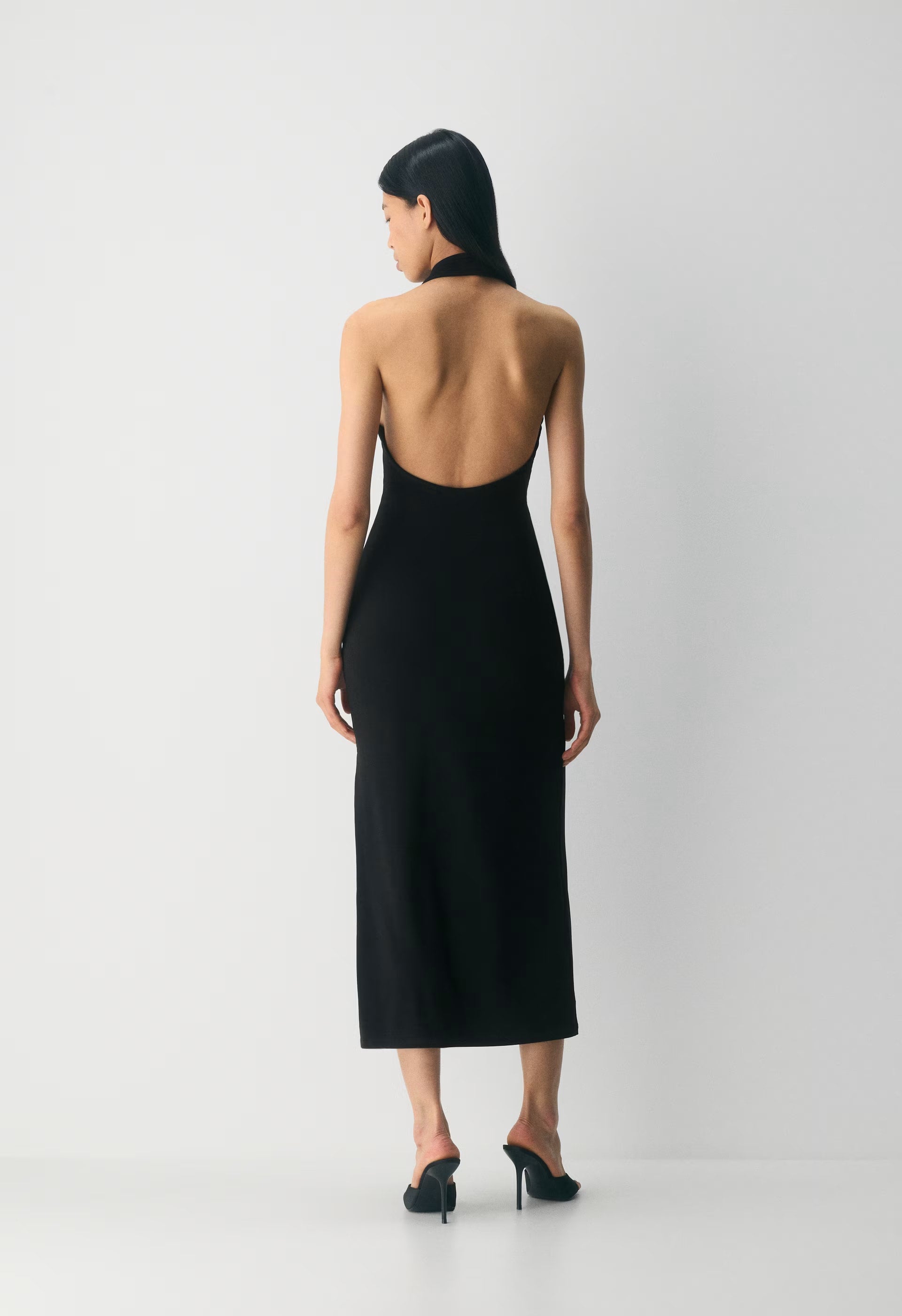 Smooth Matter™ Shadowplay Halter Dress - BLACK/GOLD