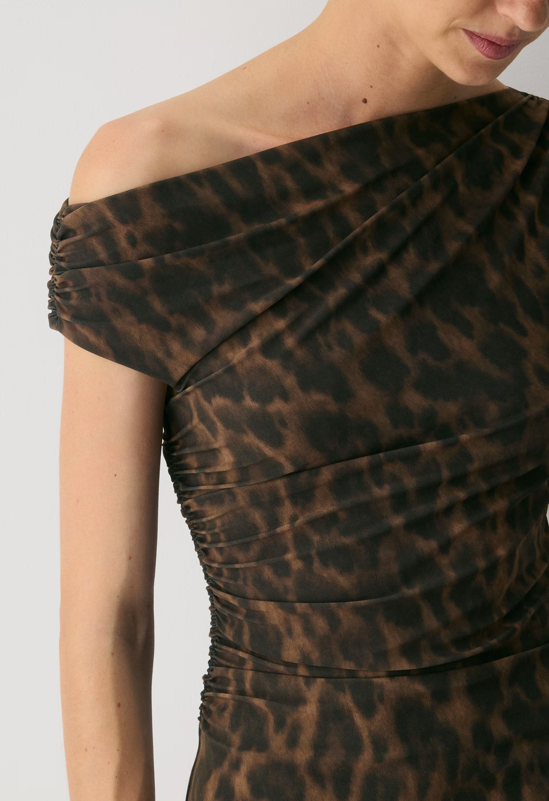 Smooth Matter™ Gallery Dress - CELLO BROWN /BLACK