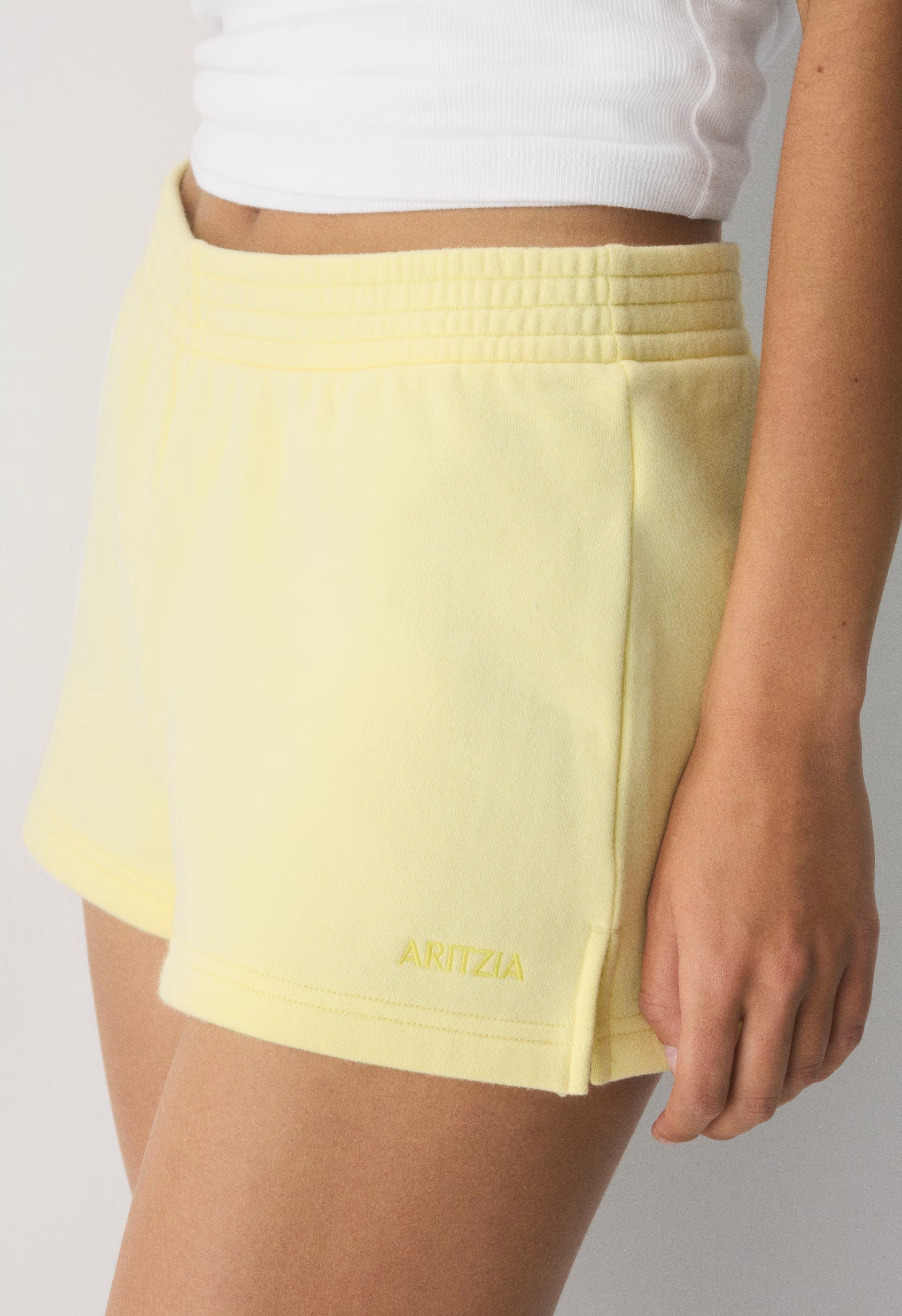 Cozy Sweatfleece Perfect Micro Short - LEMONADE