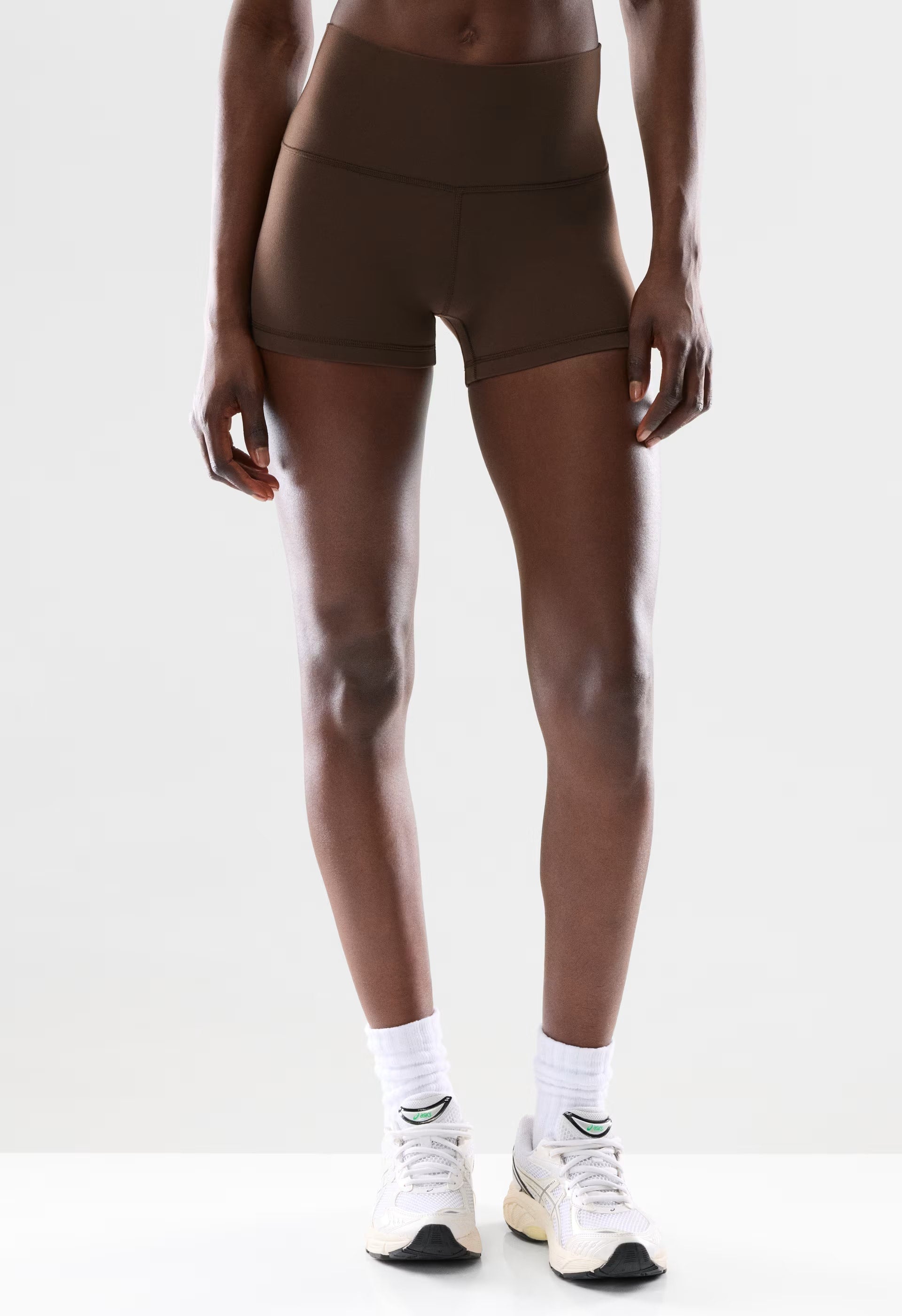 BUTTER Cheeky Hi-Rise 3 Short - RICH MOCHA BROWN