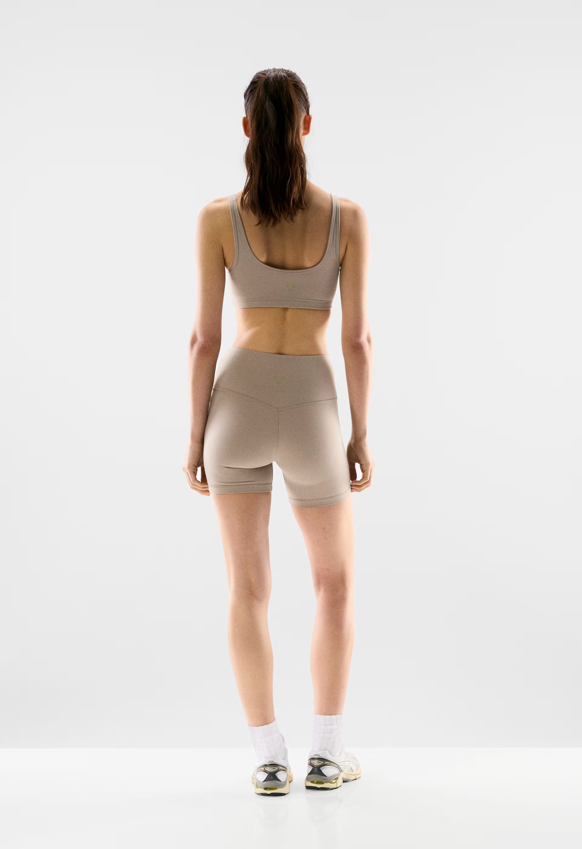 BUTTER Cheeky Hi-Rise 5 Short - NOMAD TAUPE