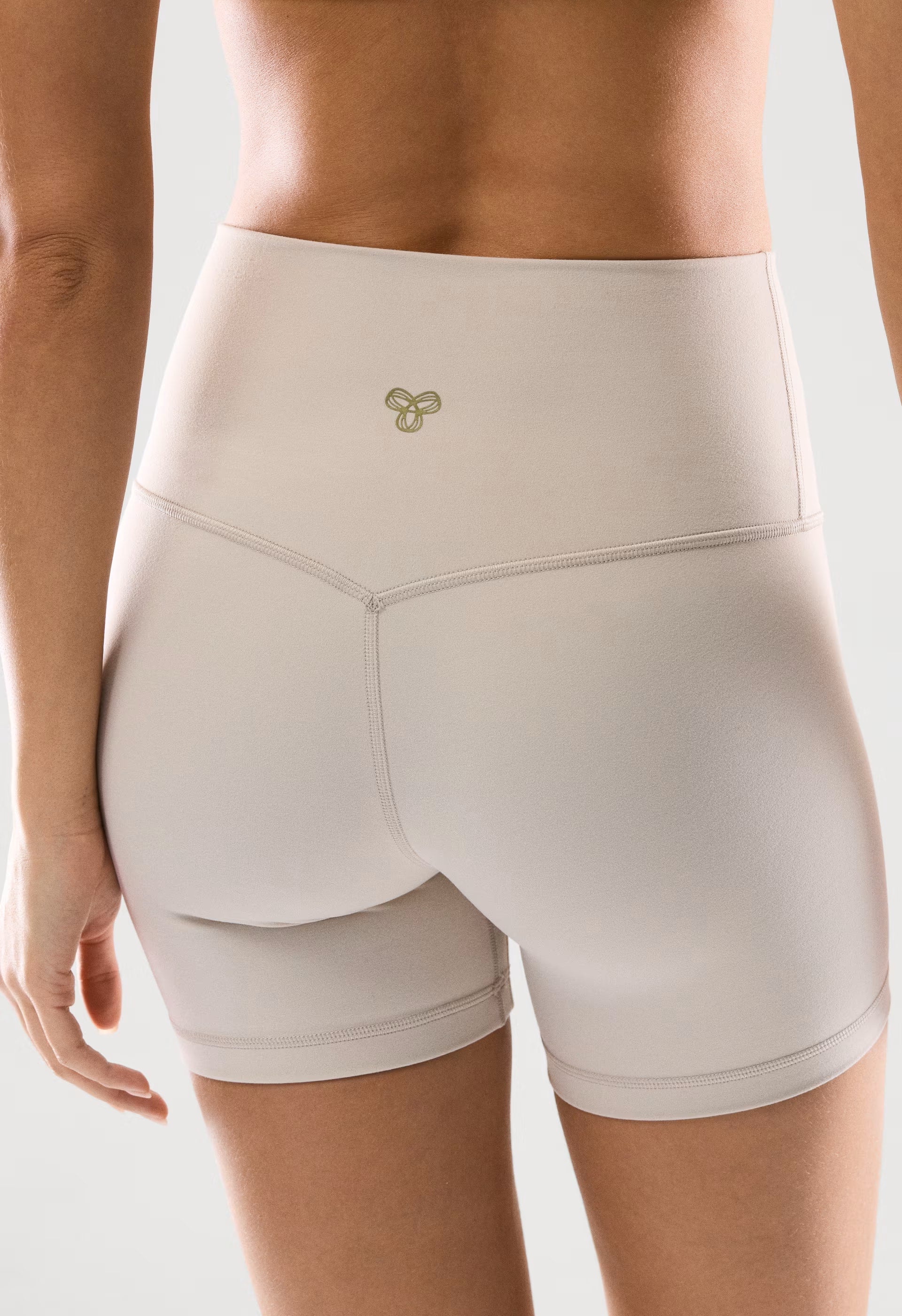BUTTER Cheeky Hi-Rise 5 Short - METROPOLIS BEIGE