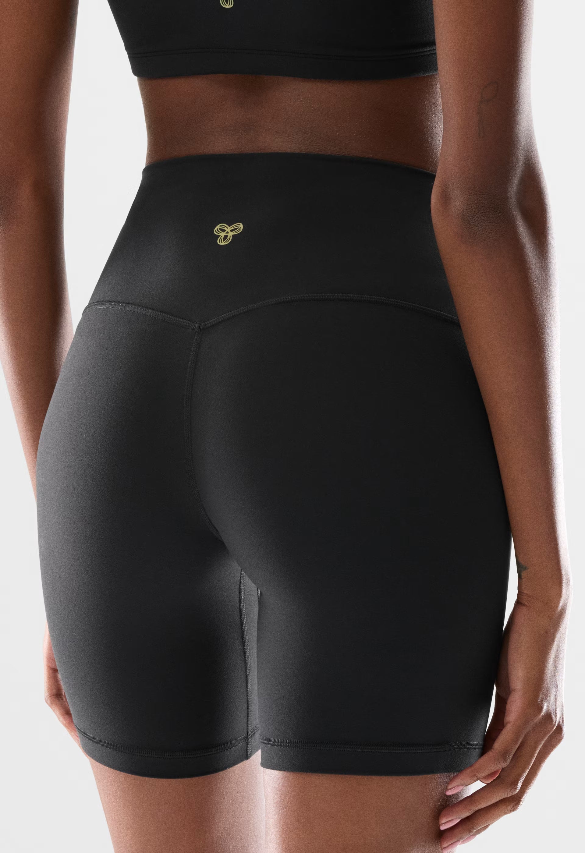 BUTTER Cheeky Hi-Rise 7 Short - BLACK