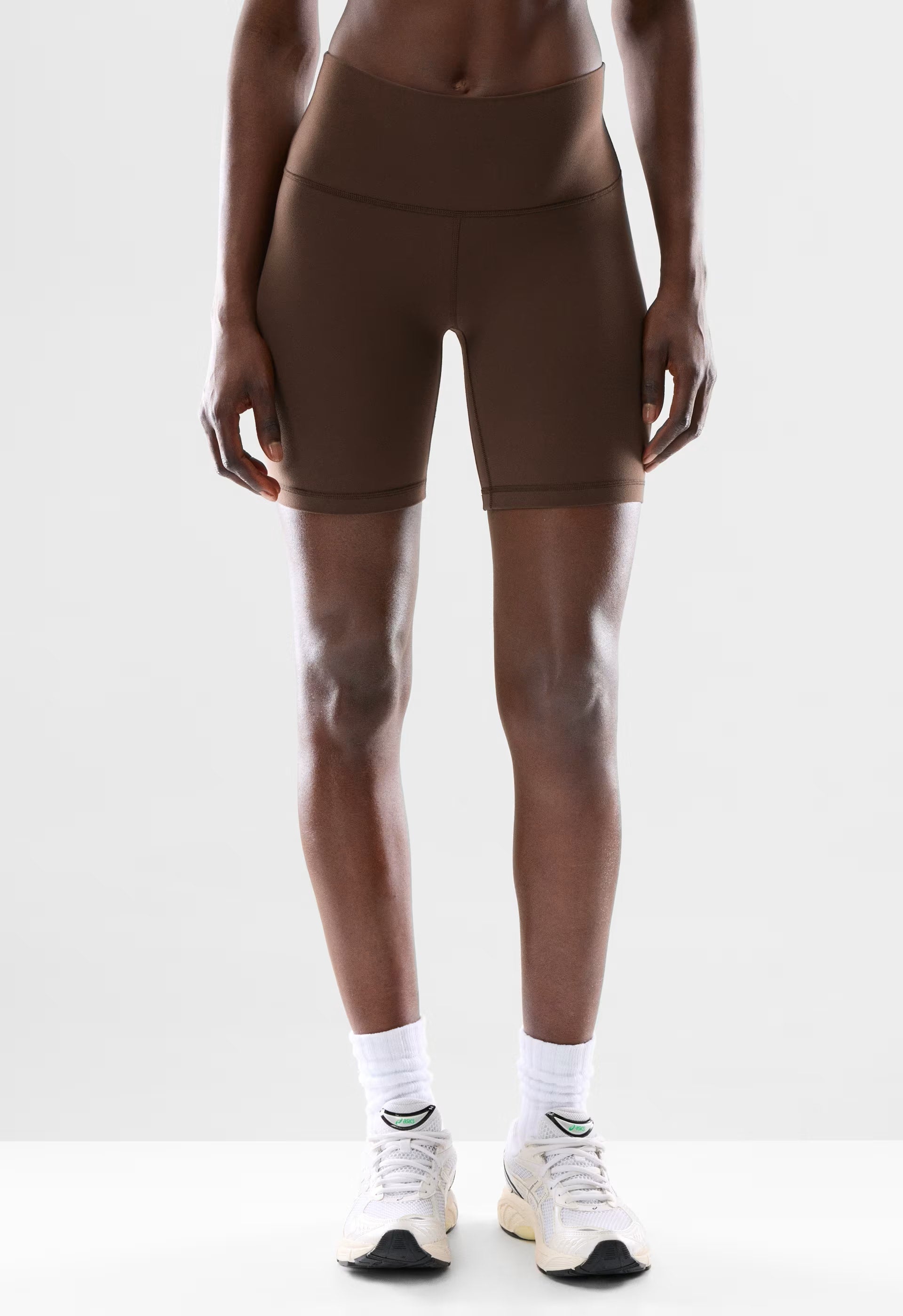 BUTTER Cheeky Hi-Rise 7 Short - RICH MOCHA BROWN