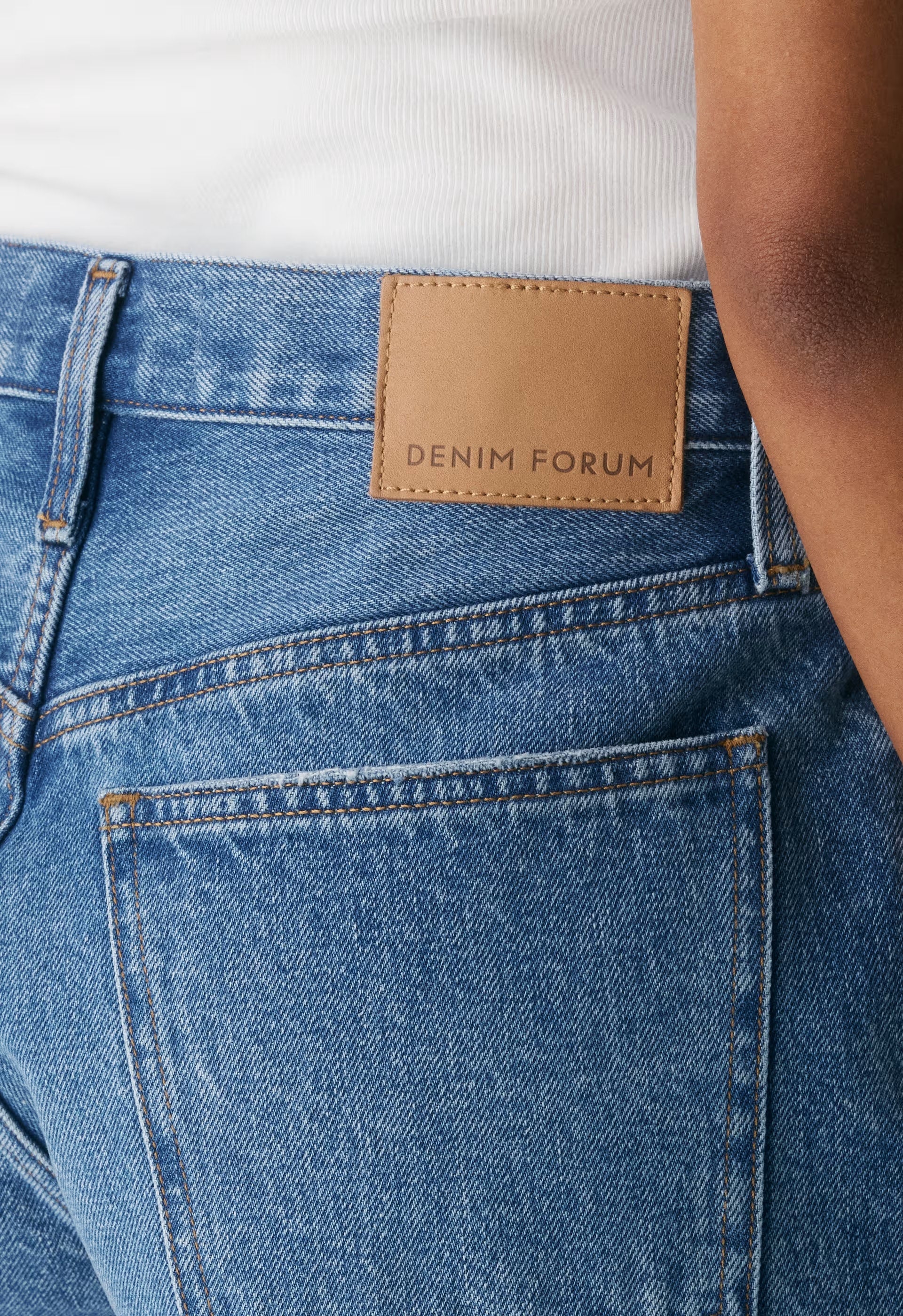 Denim Forum The ‘90s Vintage Hi-Rise Mini Denim Short - 5 YRS KISS N TELL BLEU
