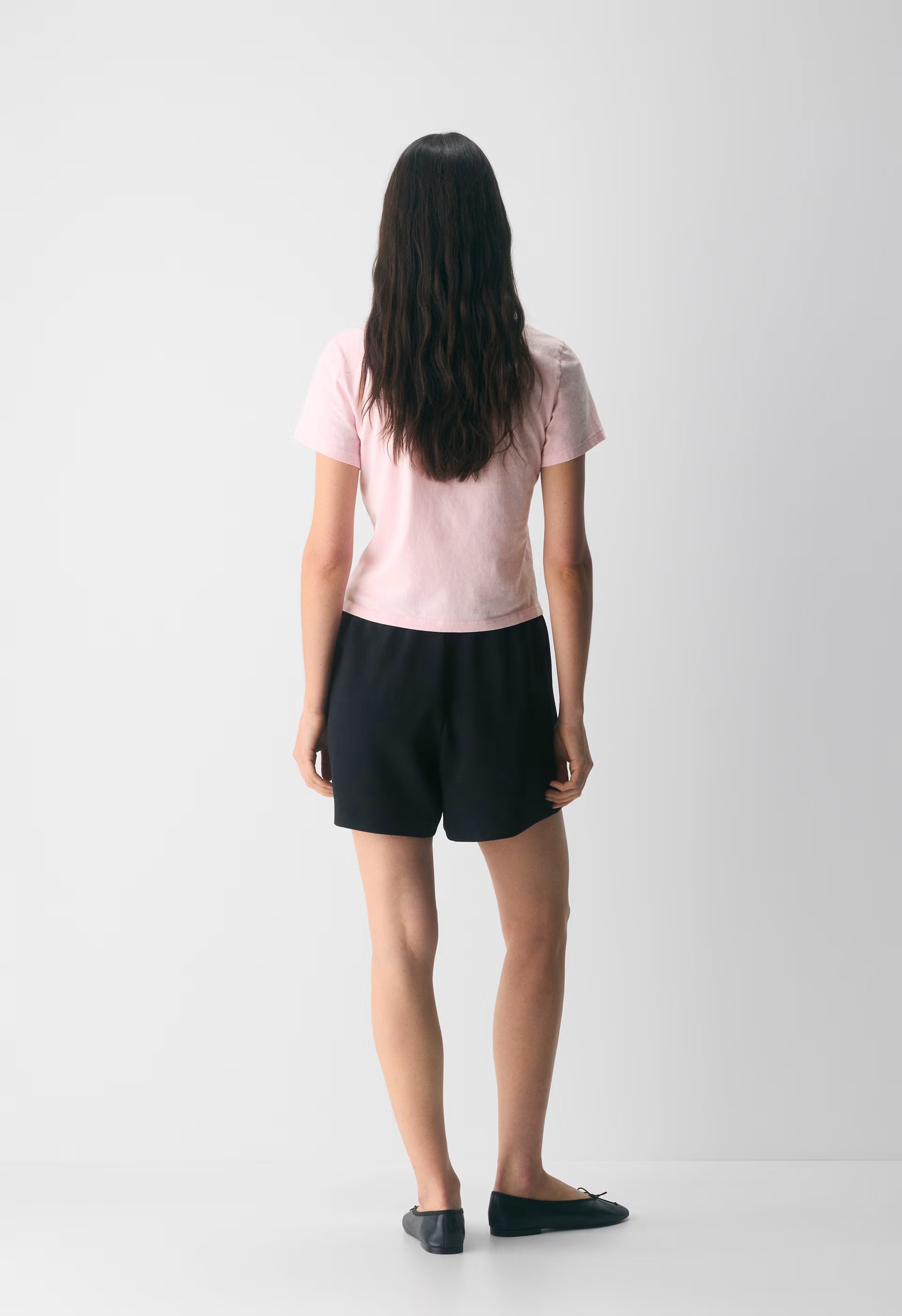 The Lodge Short™ Mid-Thigh - Crepette™ - BLACK