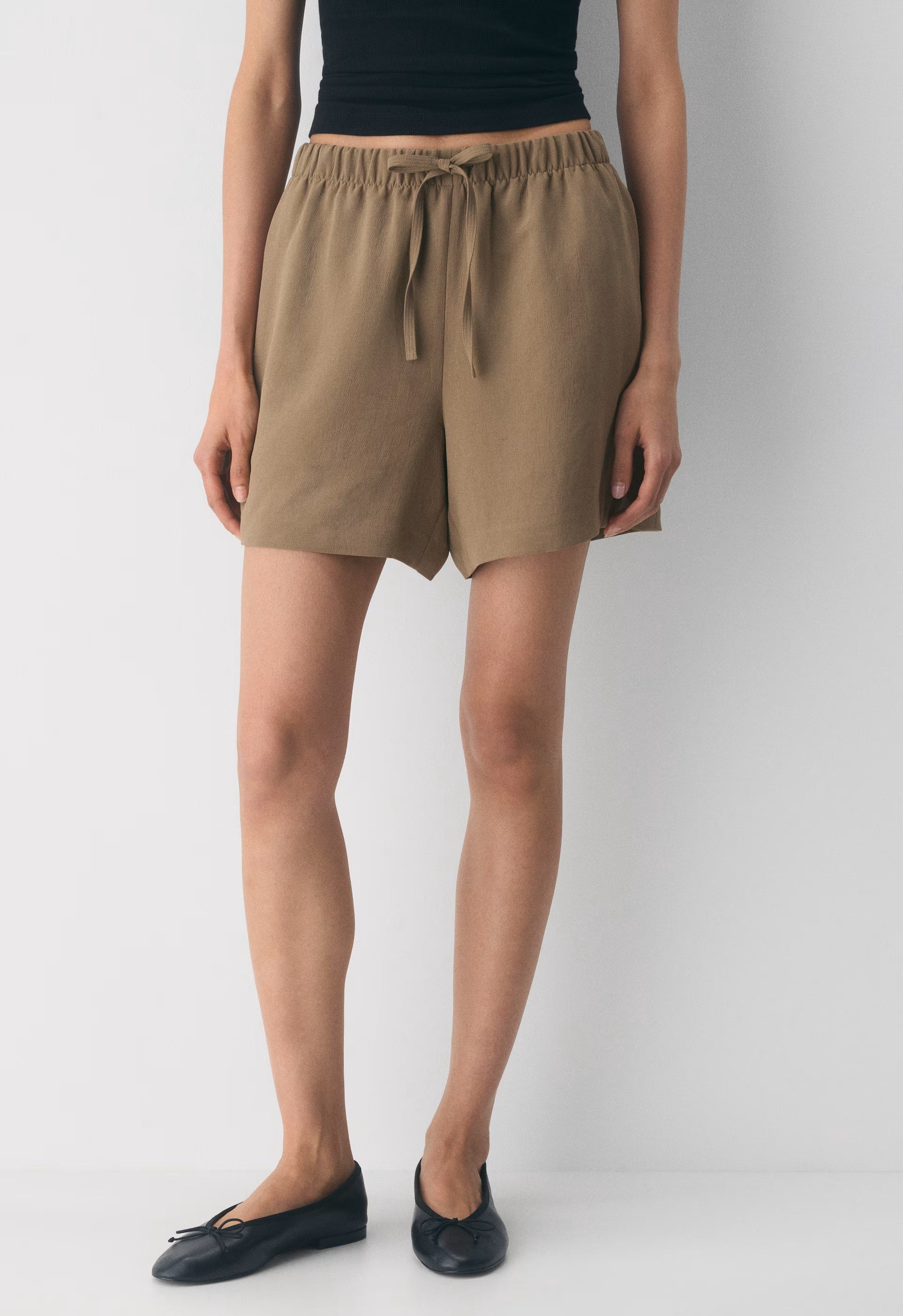 The Lodge Short™ Mid-Thigh - Crepette™ - FOLIO TAUPE