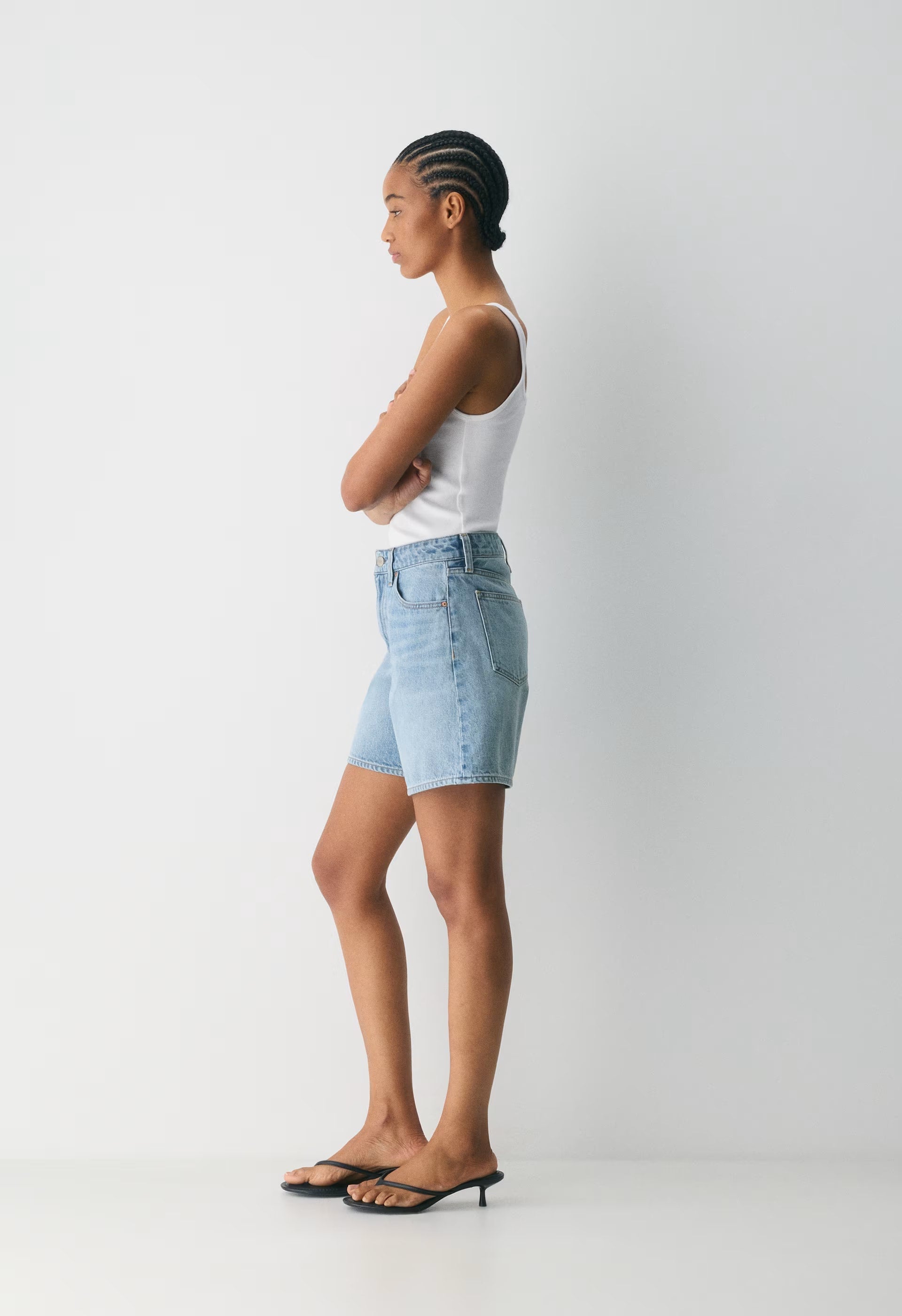 Denim Forum The ‘90s Vintage Hi Mid-Thigh Denim Short - 7 YRS BLEU TABOO