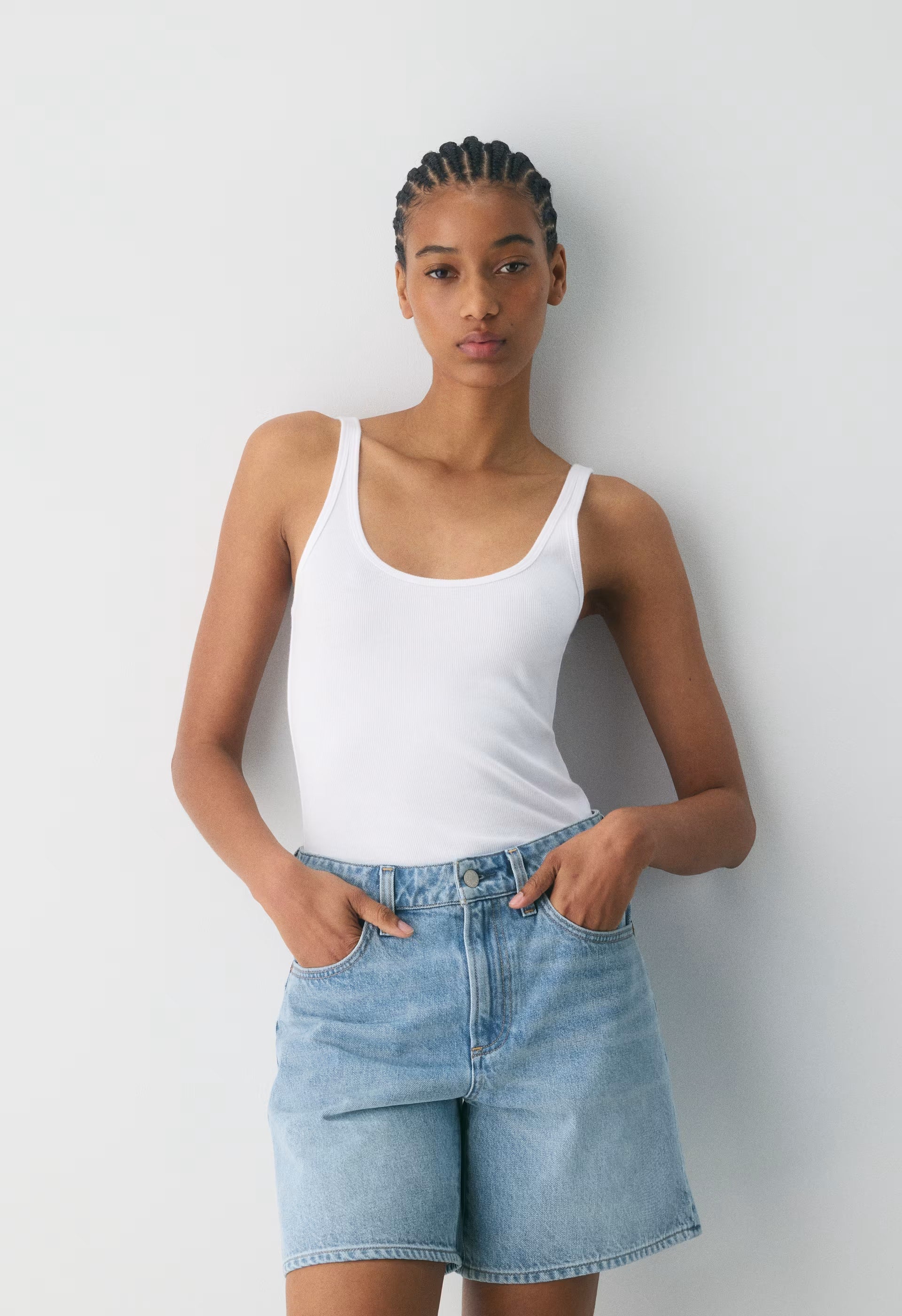 Denim Forum The ‘90s Vintage Hi Mid-Thigh Denim Short - 7 YRS BLEU TABOO