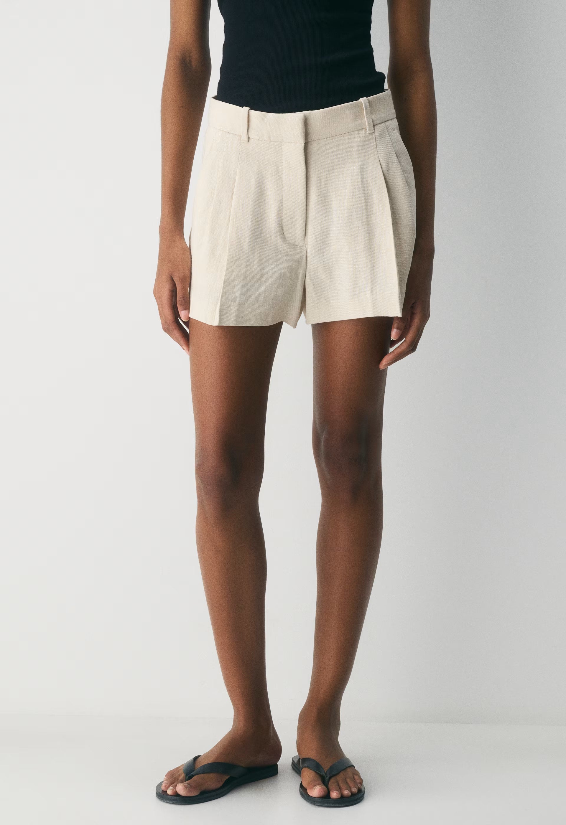 The Effortless Short™ Mini - PowerLinen™ - COOL BEIGE