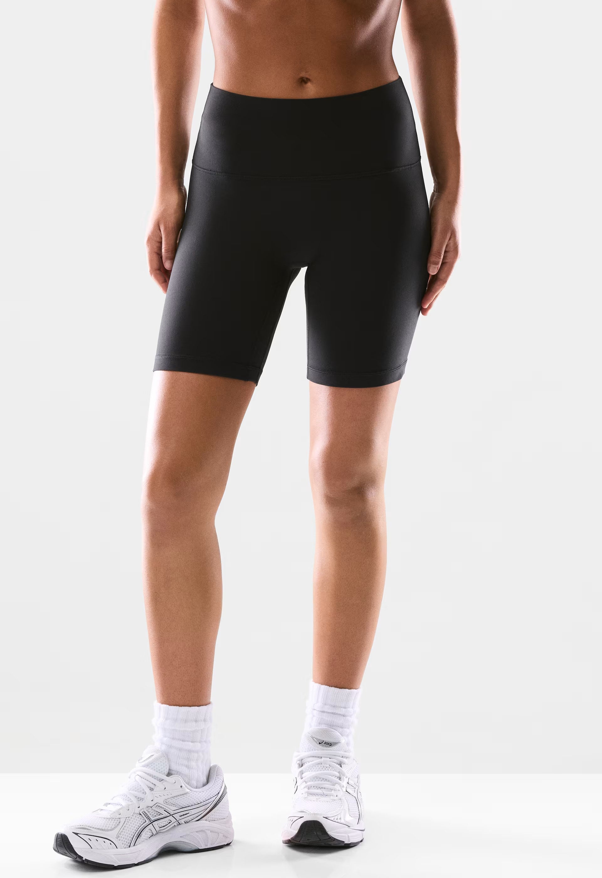 BUTTER Cheeky Infinite Hi-Rise 7 Short - BLACK