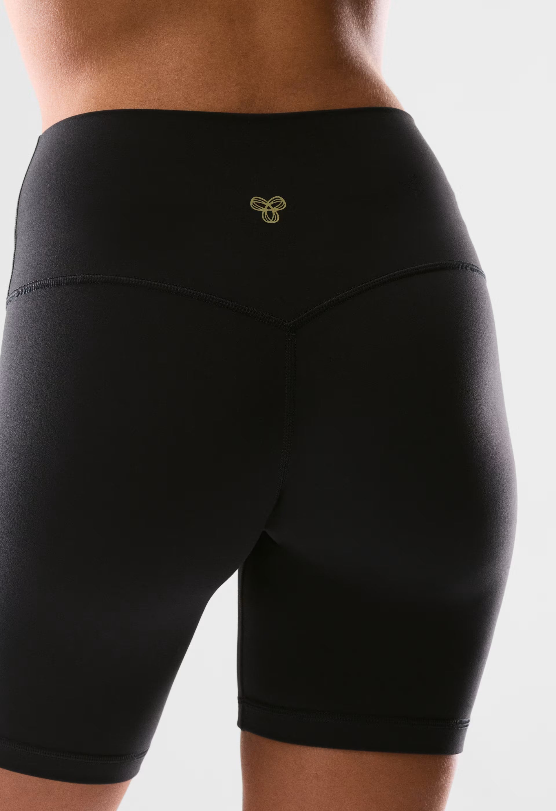 BUTTER Cheeky Infinite Hi-Rise 7 Short - BLACK