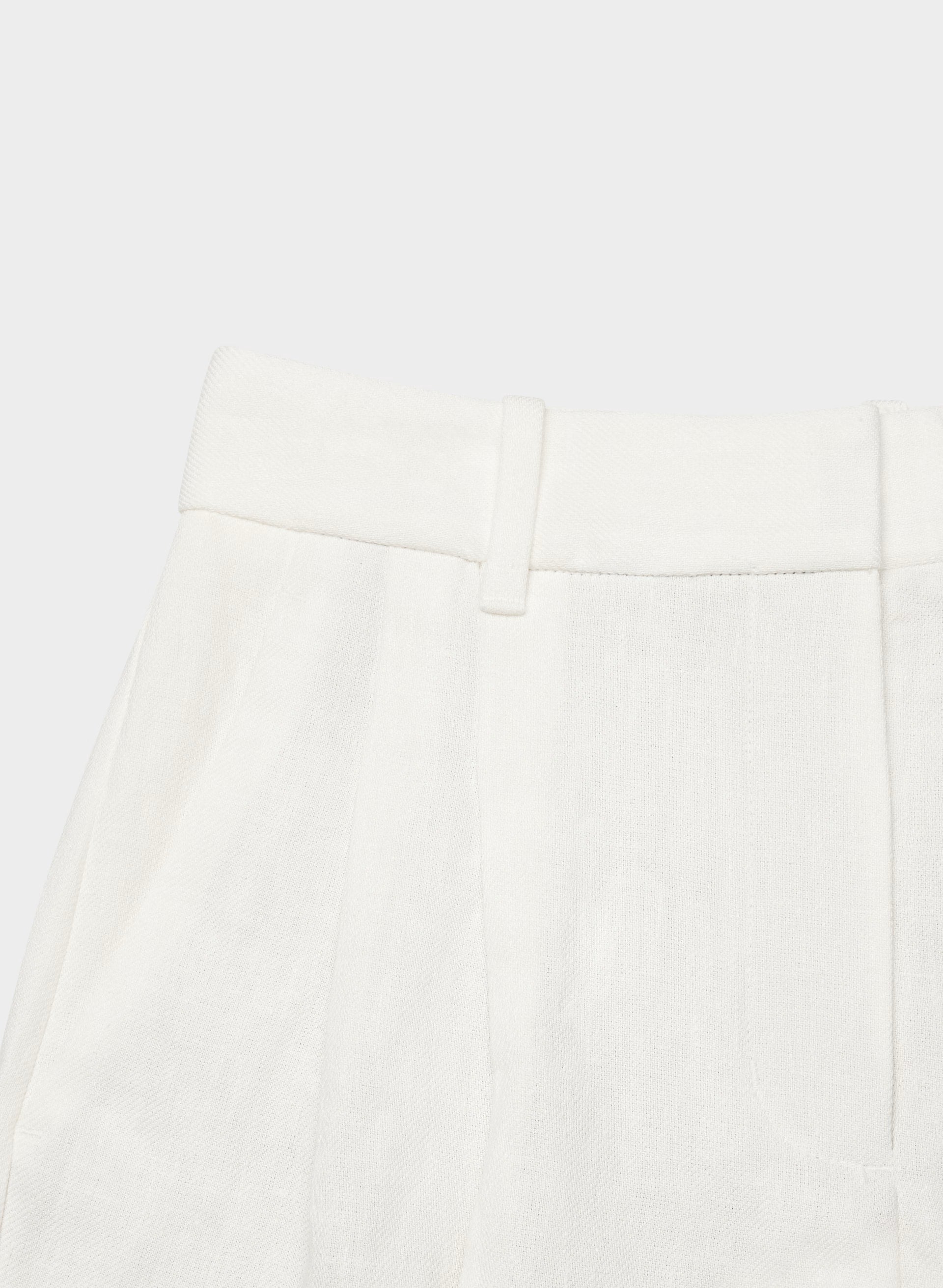 The Effortless Short™ Mid-Thigh - PowerLinen™ - LIGHT BIRCH