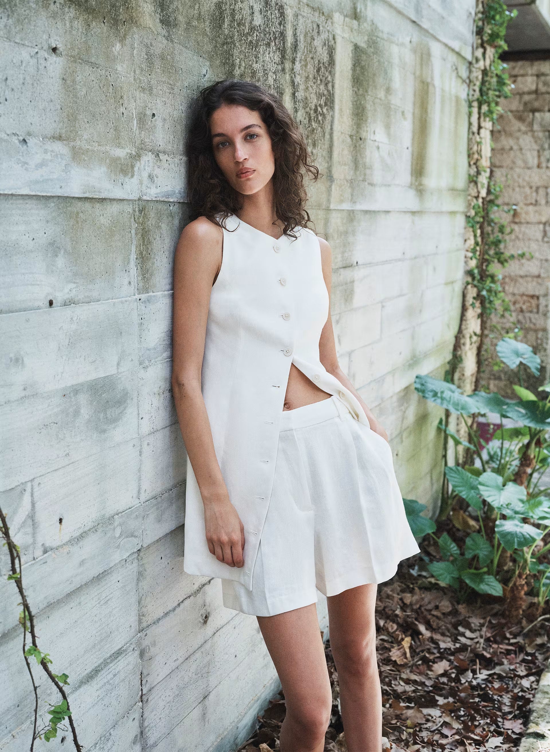 The Effortless Short™ Mid-Thigh - PowerLinen™ - LIGHT BIRCH