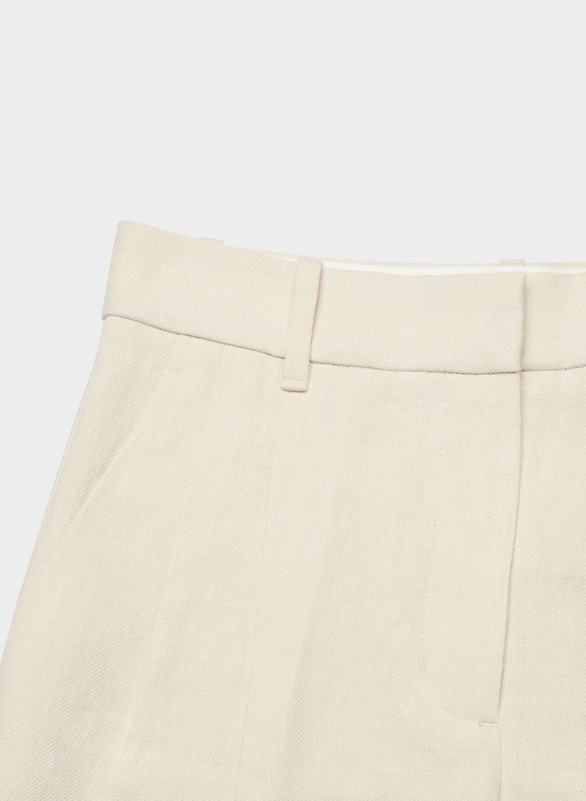 The Effortless Short™ Mid-Thigh - PowerLinen™ - COOL BEIGE