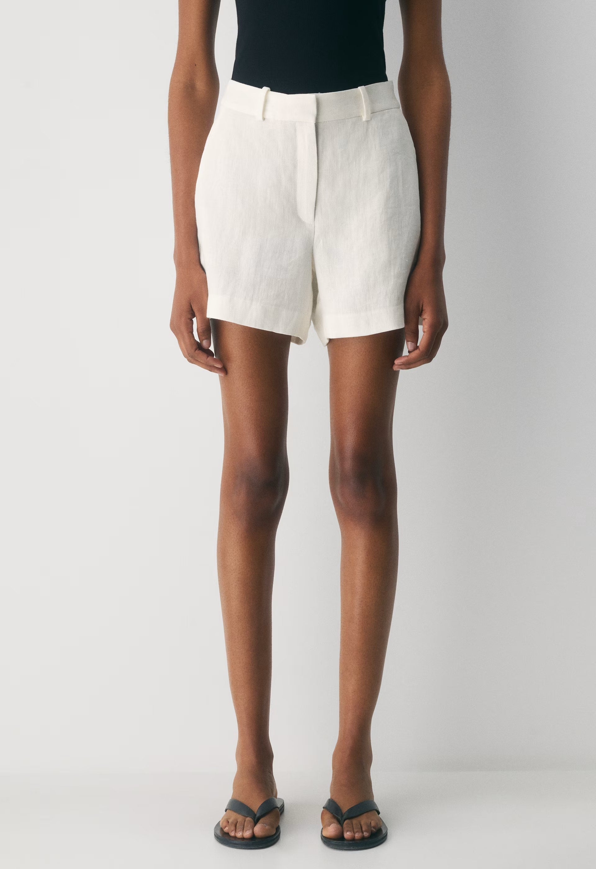 New Agency Mid-Thigh Short - PowerLinen™ - LIGHT BIRCH
