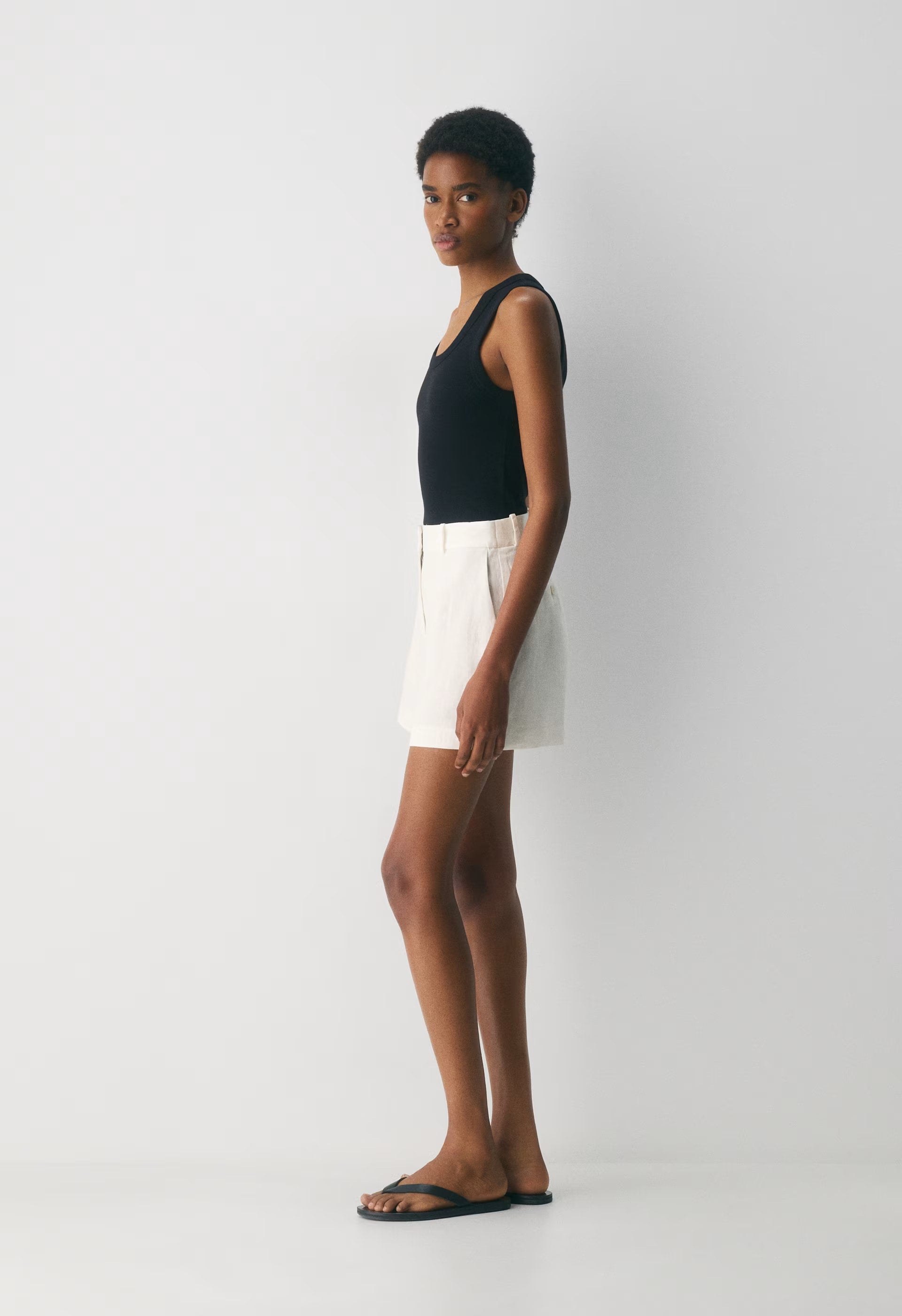 New Agency Mid-Thigh Short - PowerLinen™ - LIGHT BIRCH