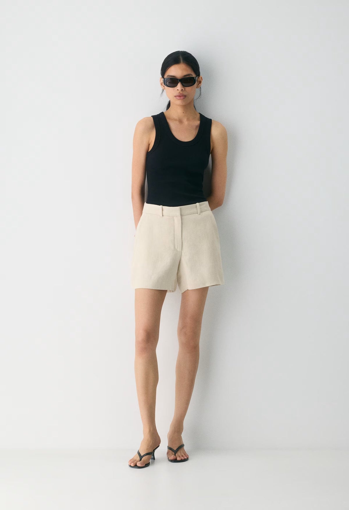 New Agency Mid-Thigh Short - PowerLinen™ - COOL BEIGE