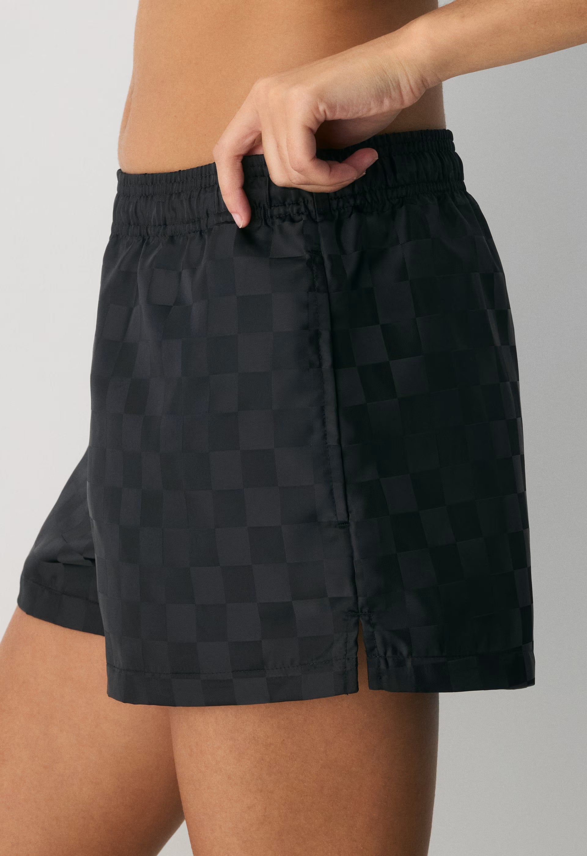 Medallion Mini Short - BLACK