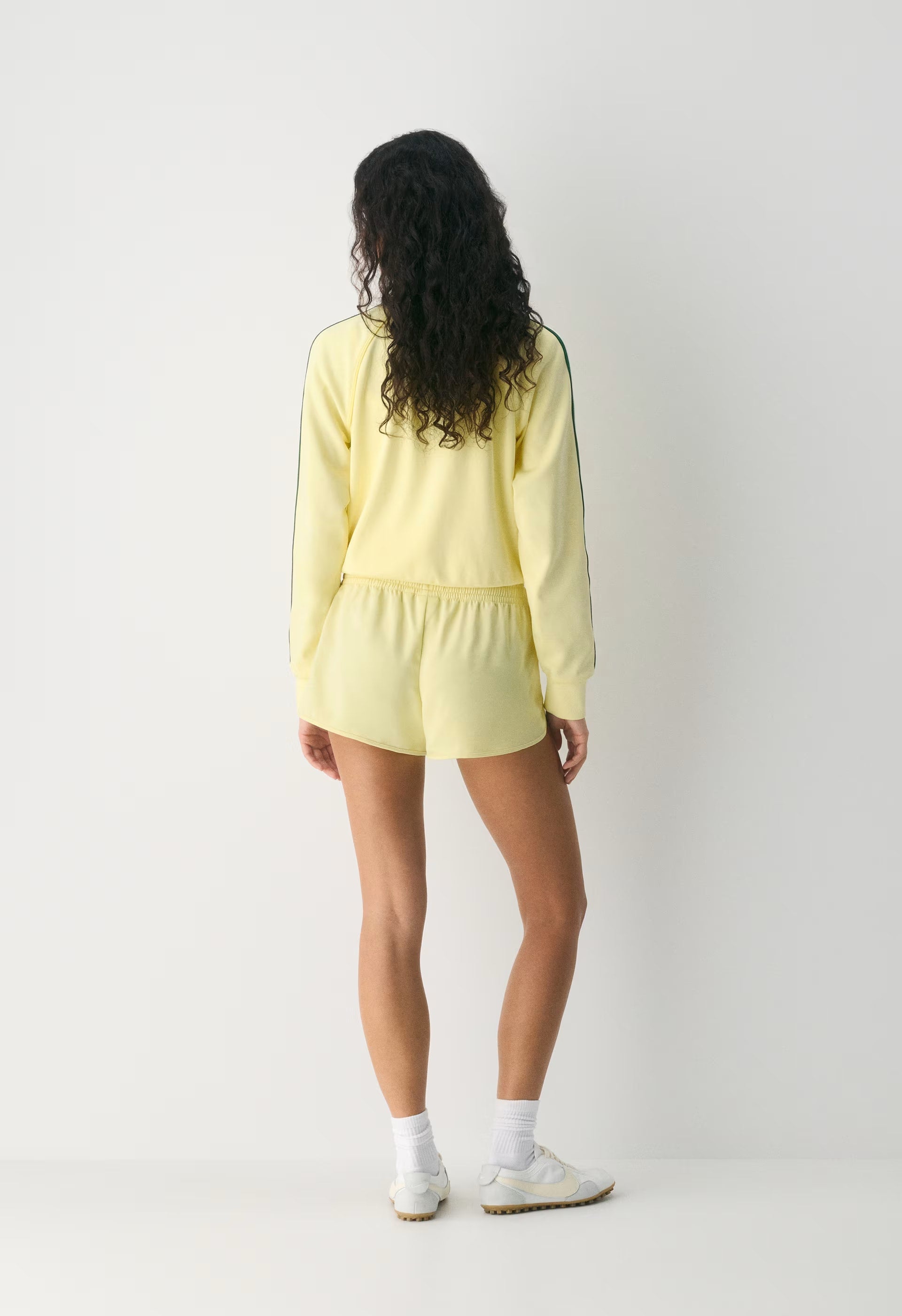 Curva Dolphin Short - LEMONADE /MULTI