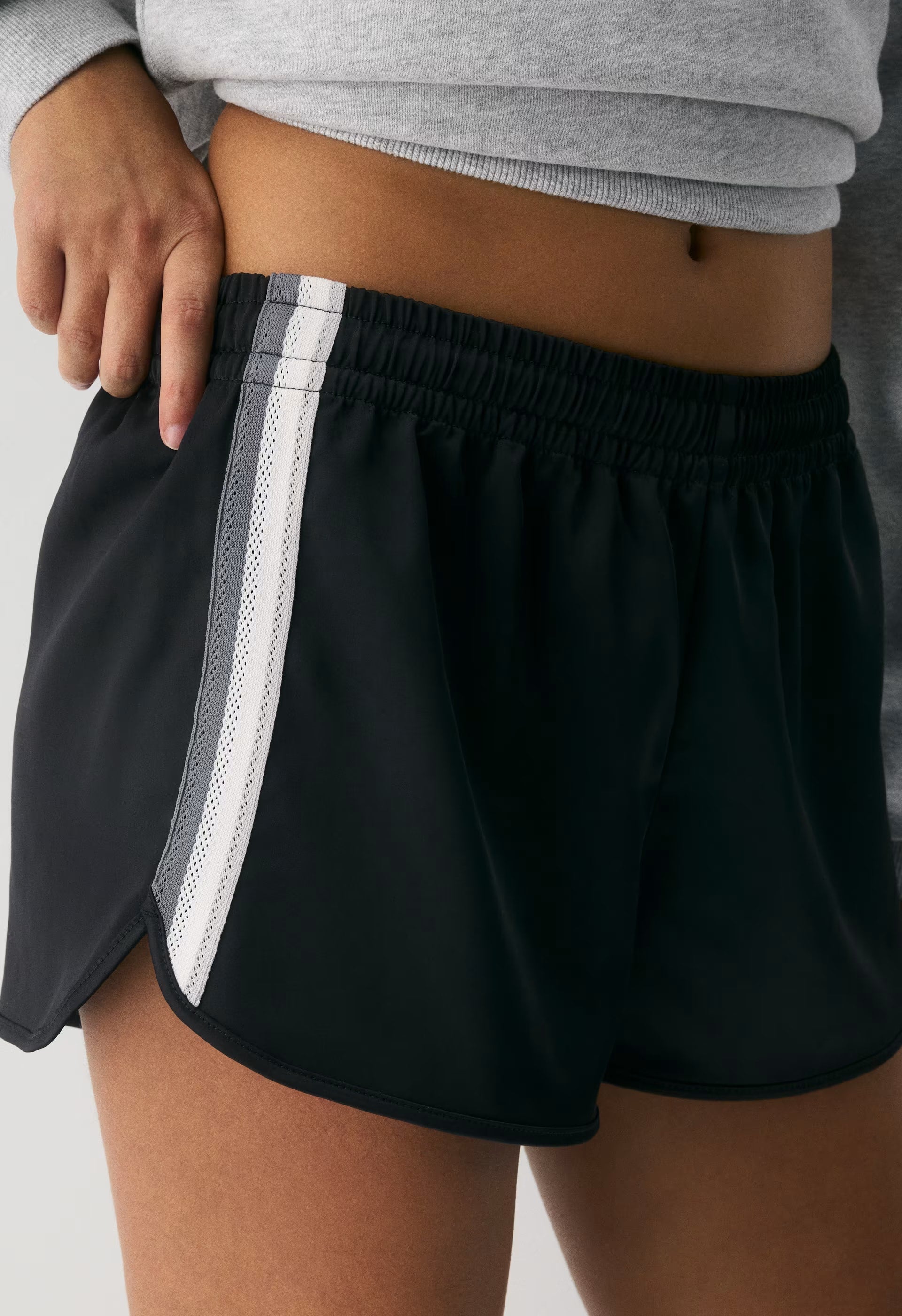 Curva Dolphin Short - BLACK/MULTI
