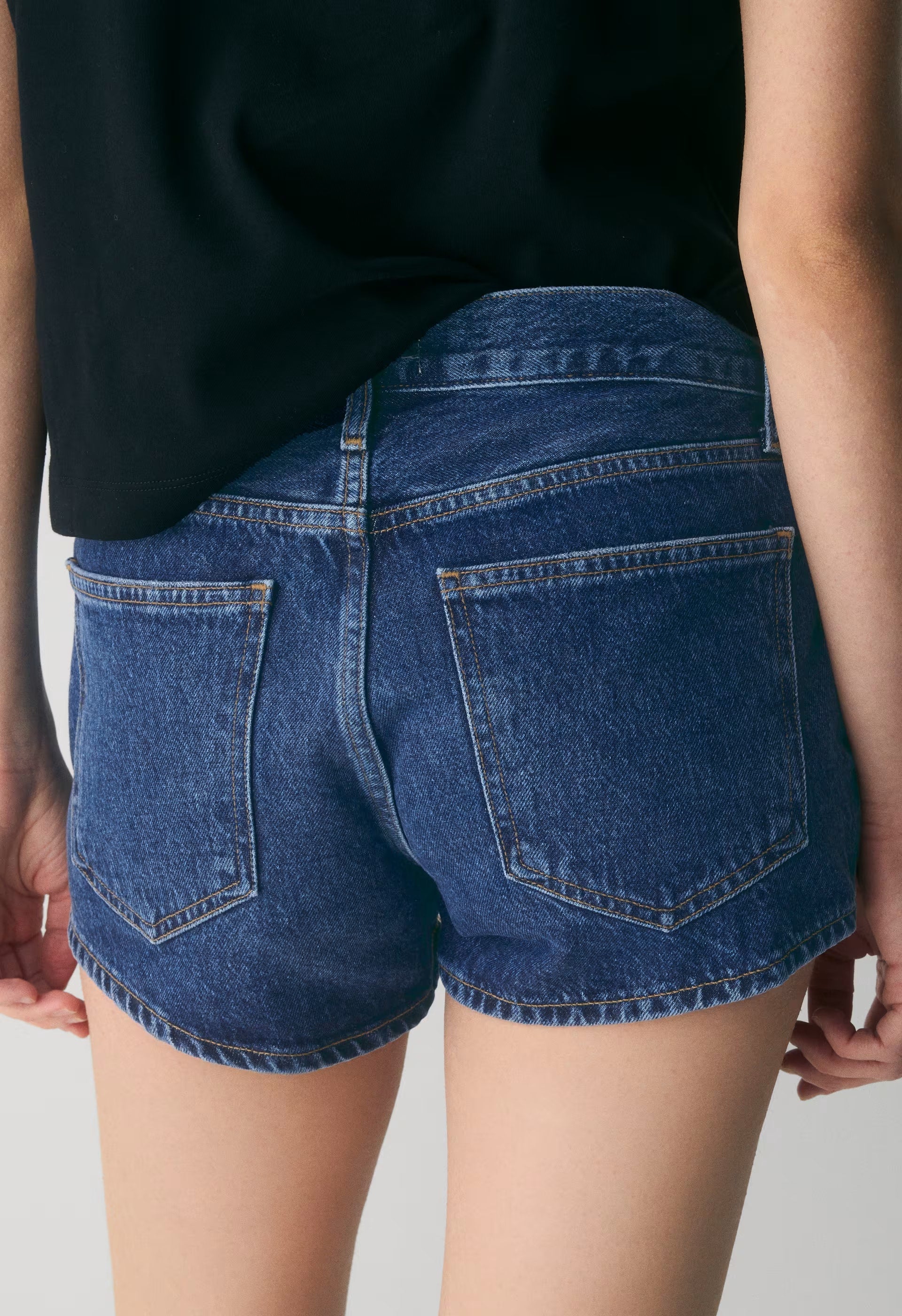 AGOLDE Low Rise Parker Jean Short - ENAMOUR