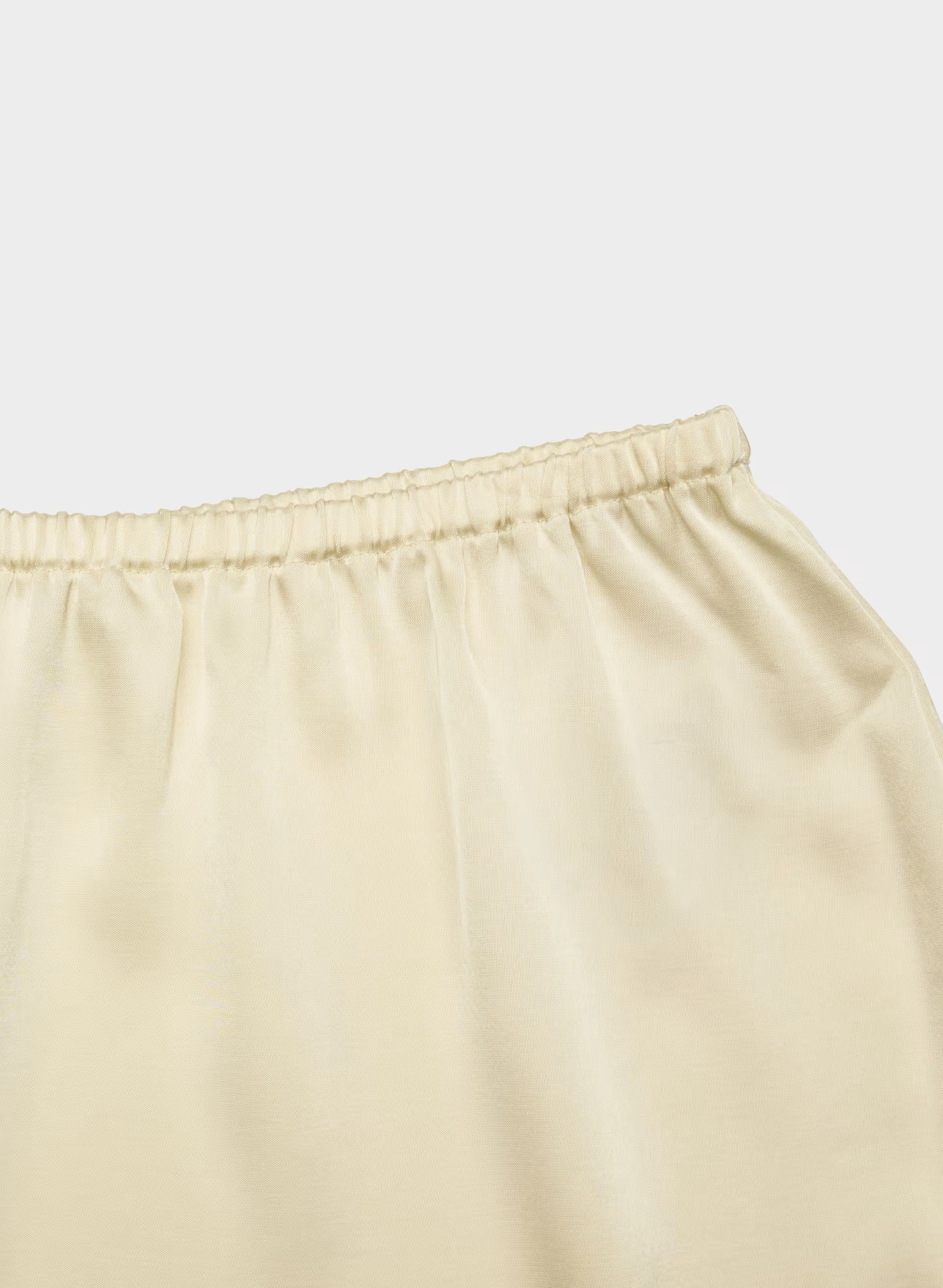 Whimsy Satin Short - SS CREAM/LIGHT BIRCH