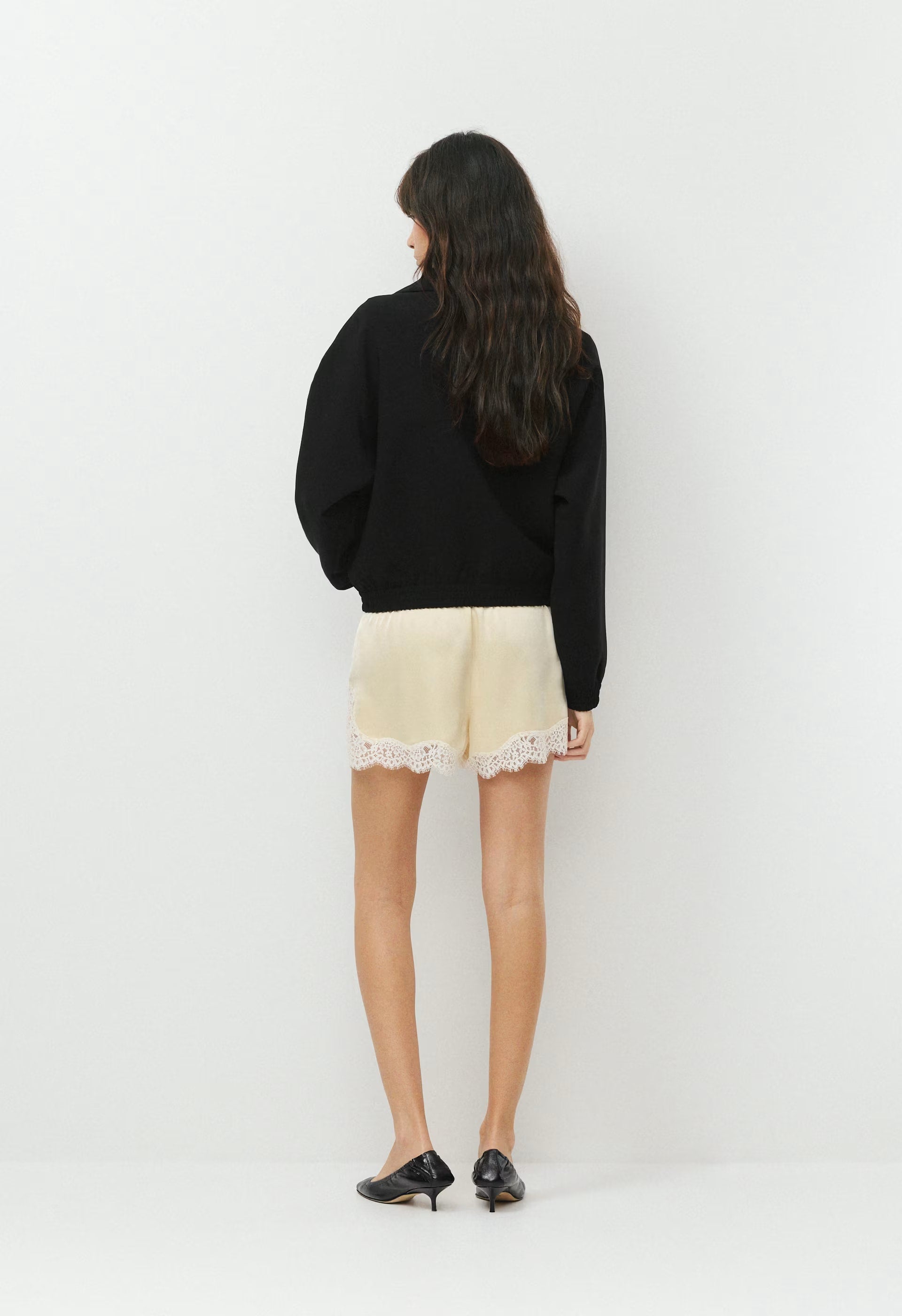 Whimsy Satin Short - SS CREAM/LIGHT BIRCH