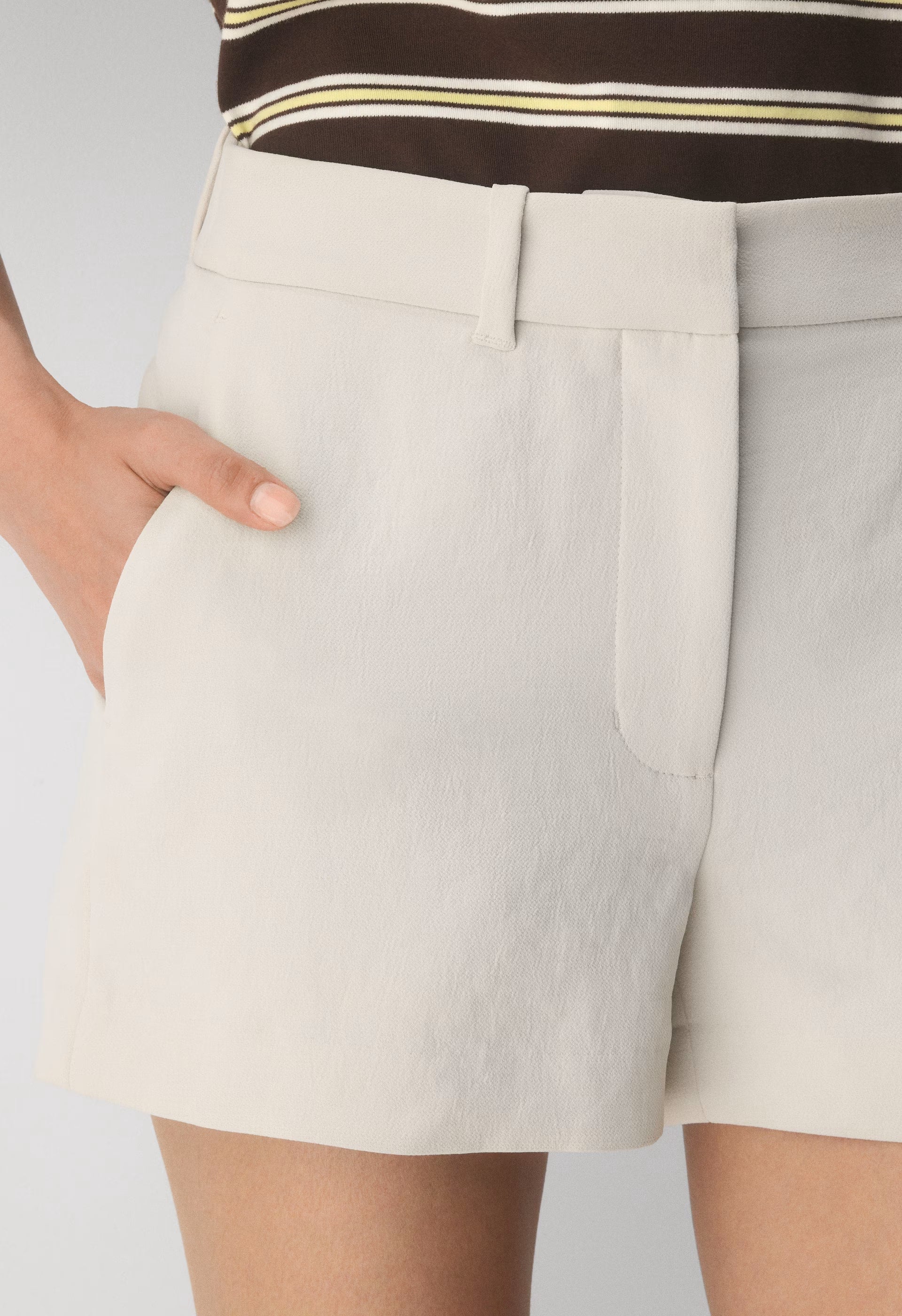 New Agency Mini Short - Crepette™ - METROPOLIS BEIGE