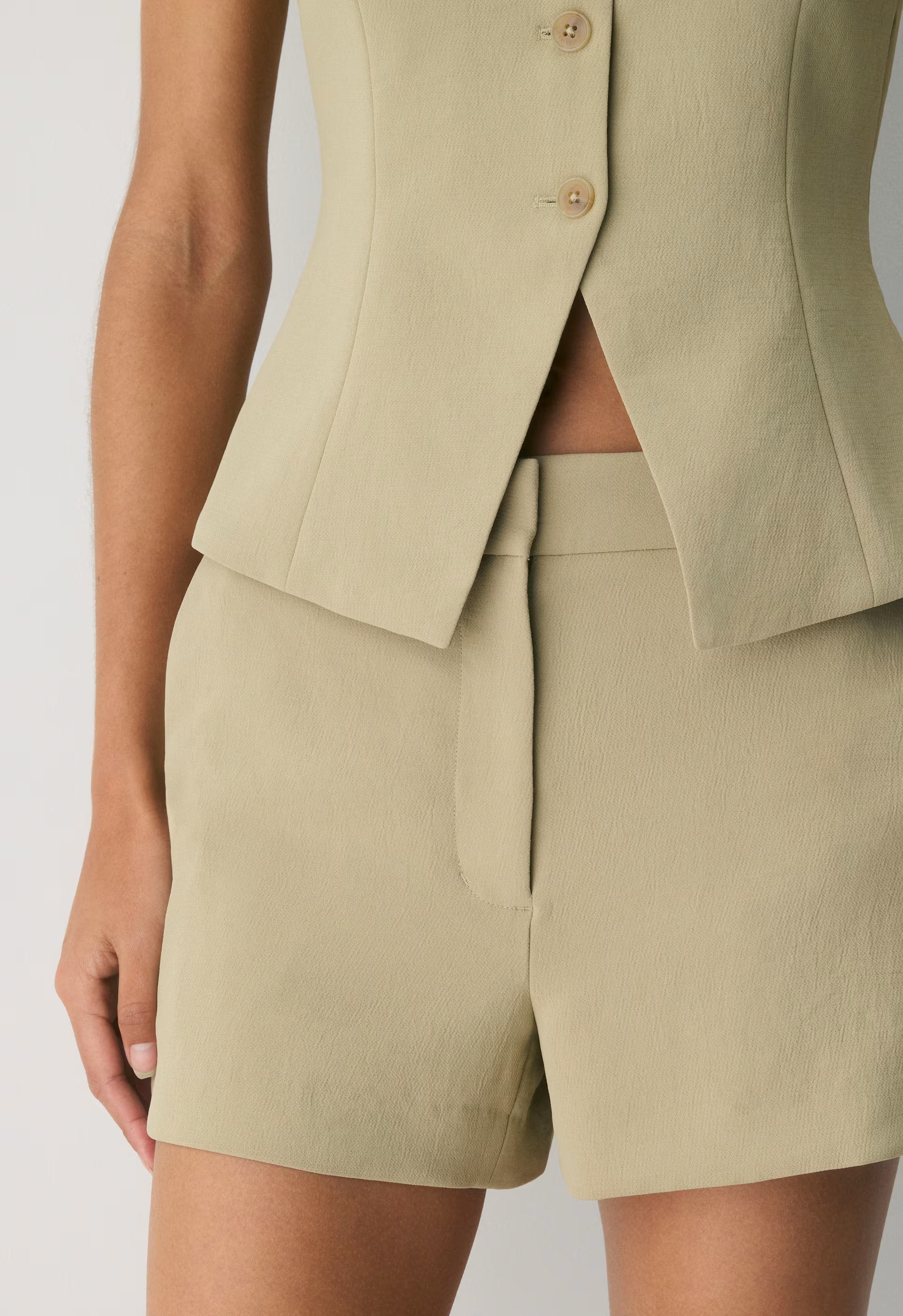 New Agency Mini Short - Crepette™ - MARTINI OLIVE