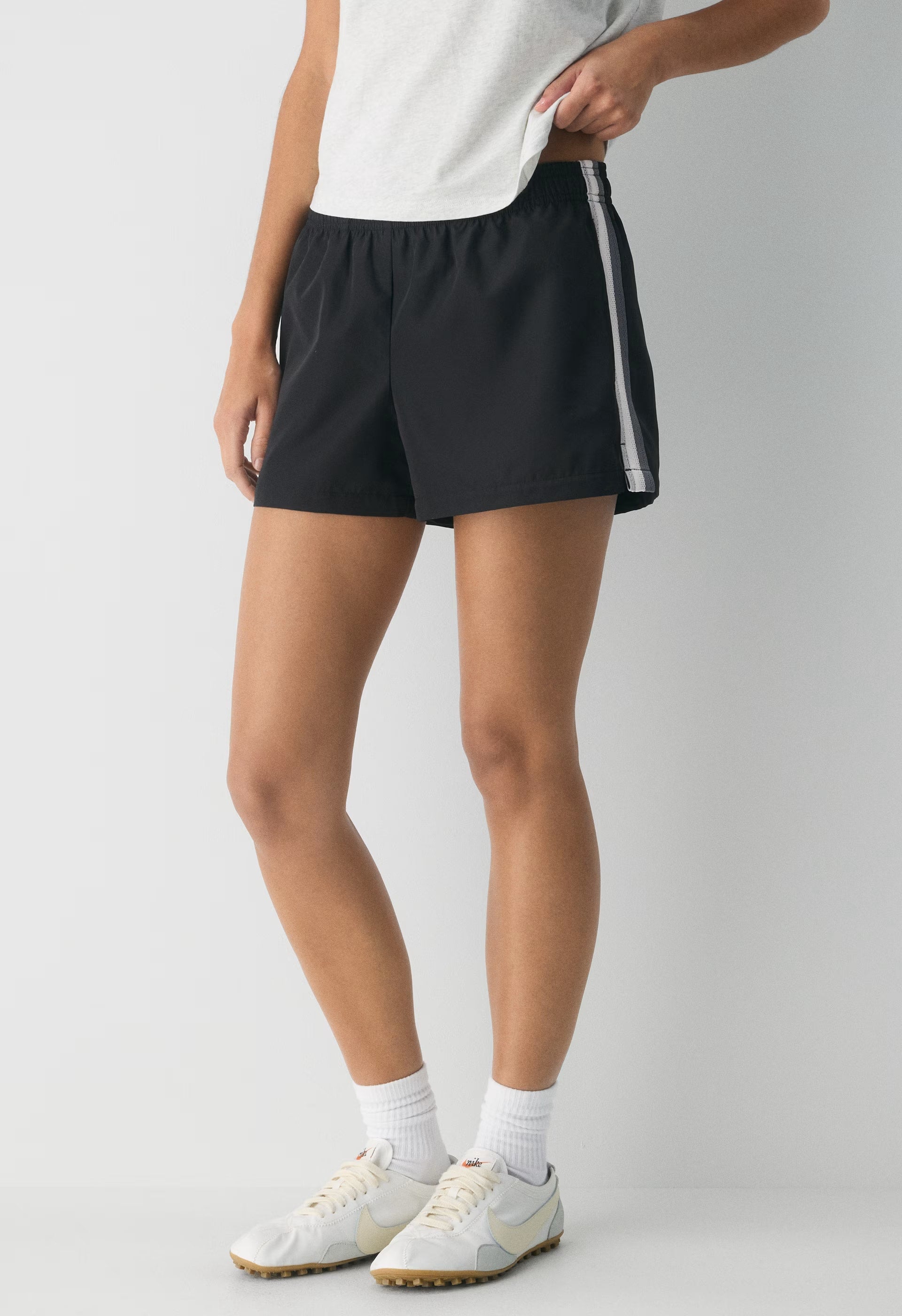 Medallion Mini Short - BLACK/MULTI