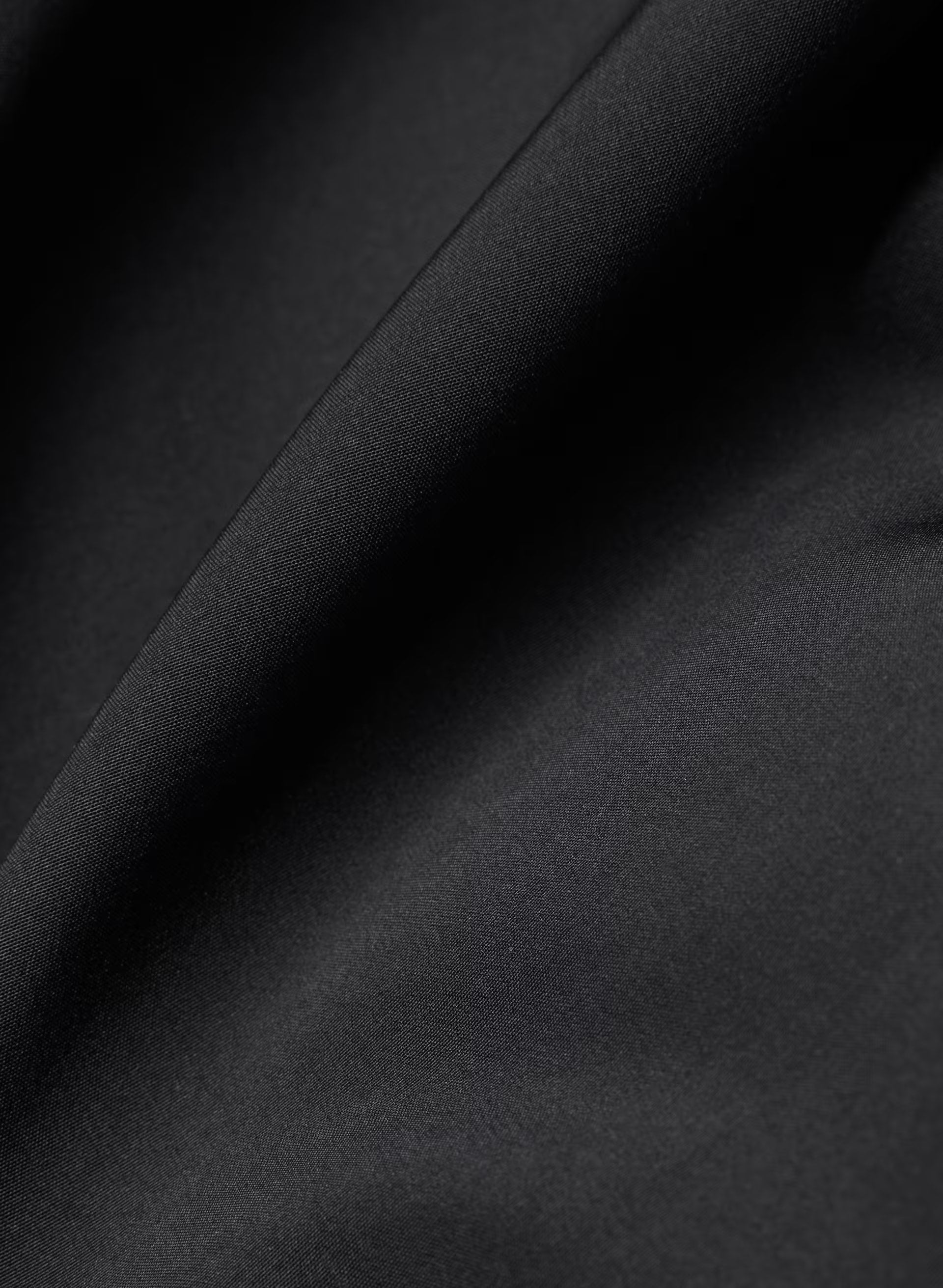 Medallion Mid-Thigh Short - BLACK/MULTI