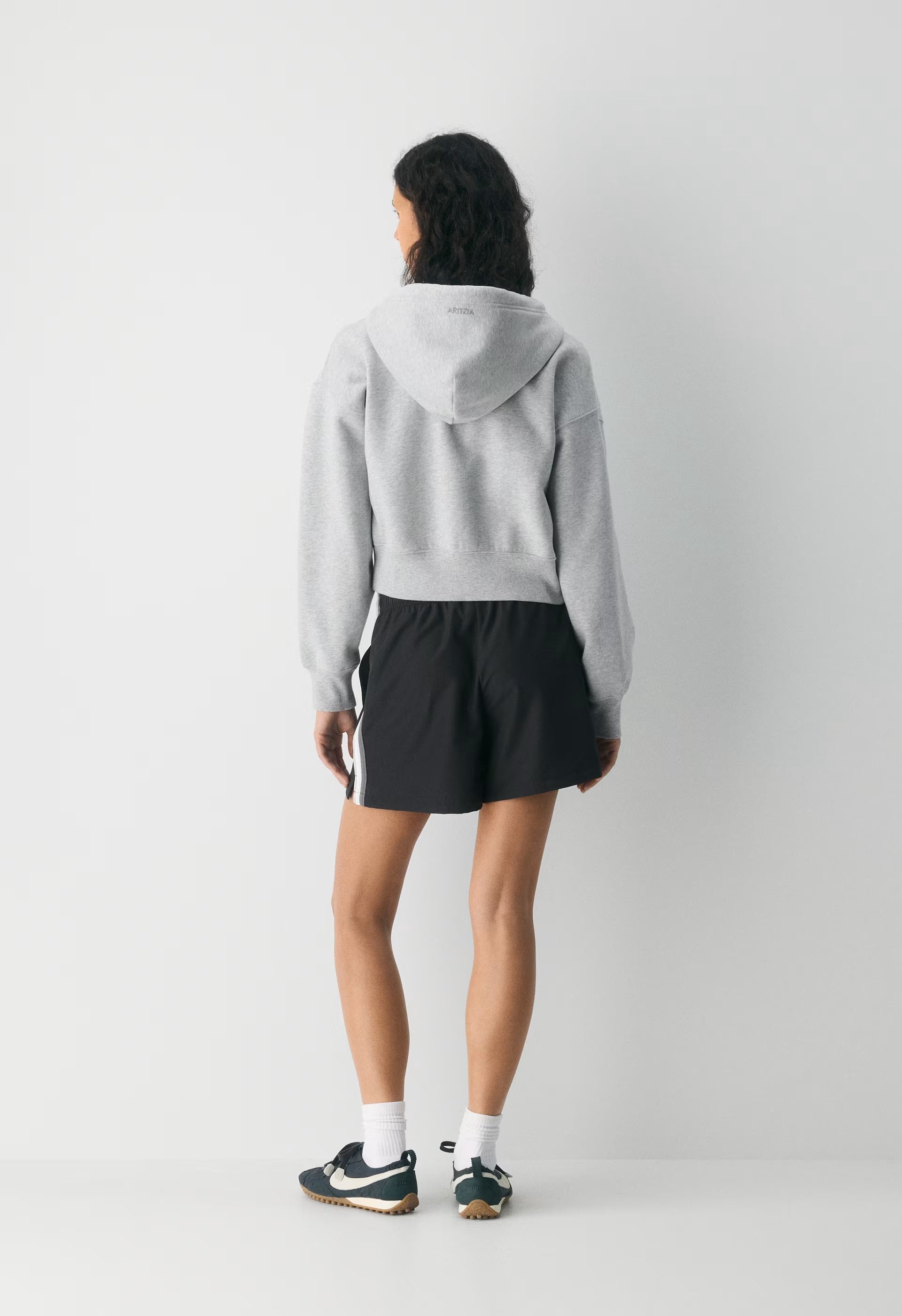 Medallion Mid-Thigh Short - BLACK/MULTI