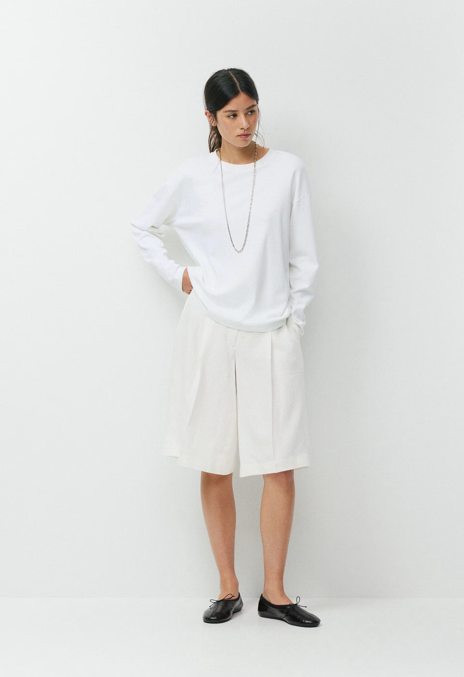 Touchpoint Short - PowerLinen™ - ADMIRAL