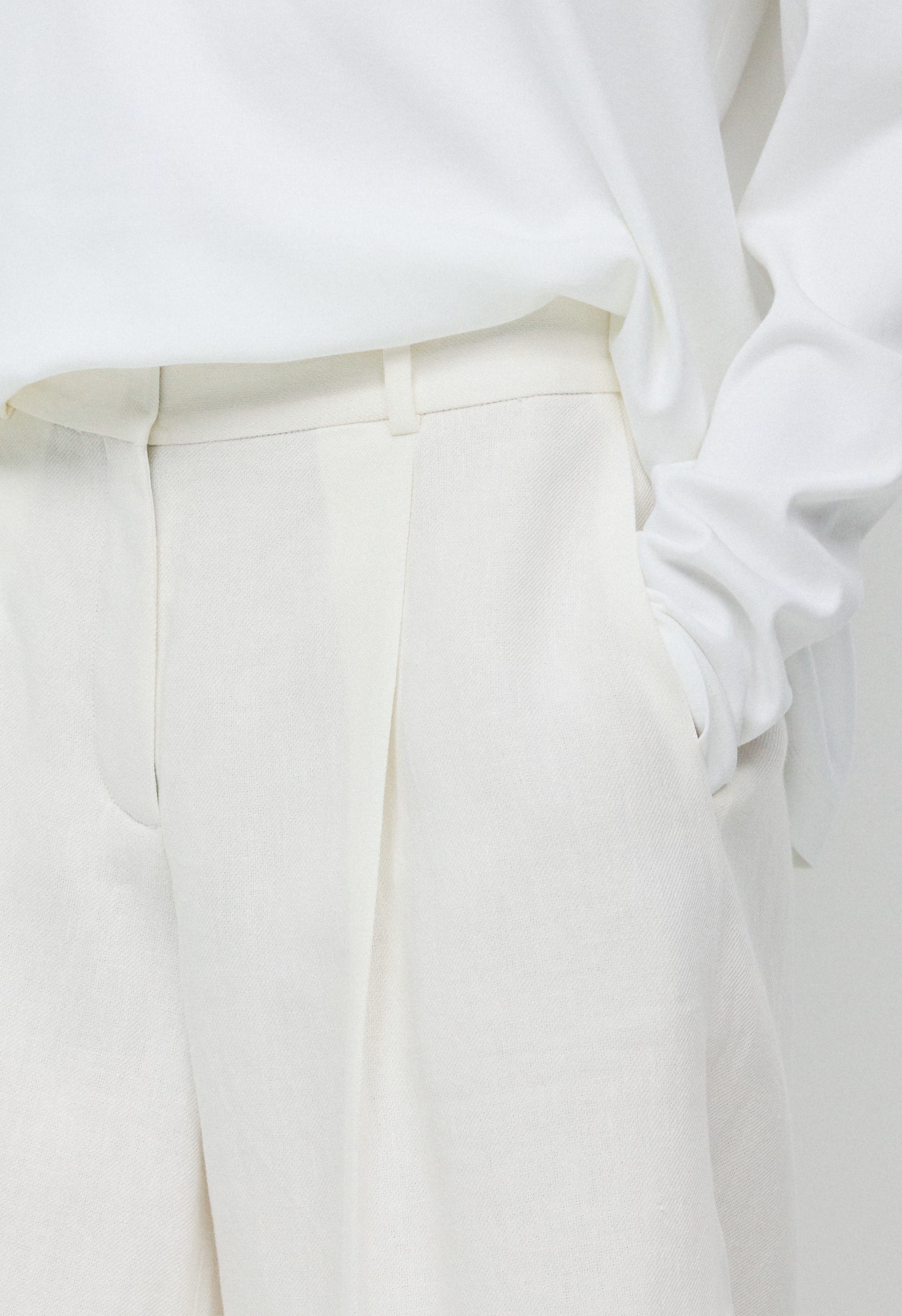 Touchpoint Short - PowerLinen™ - LIGHT BIRCH