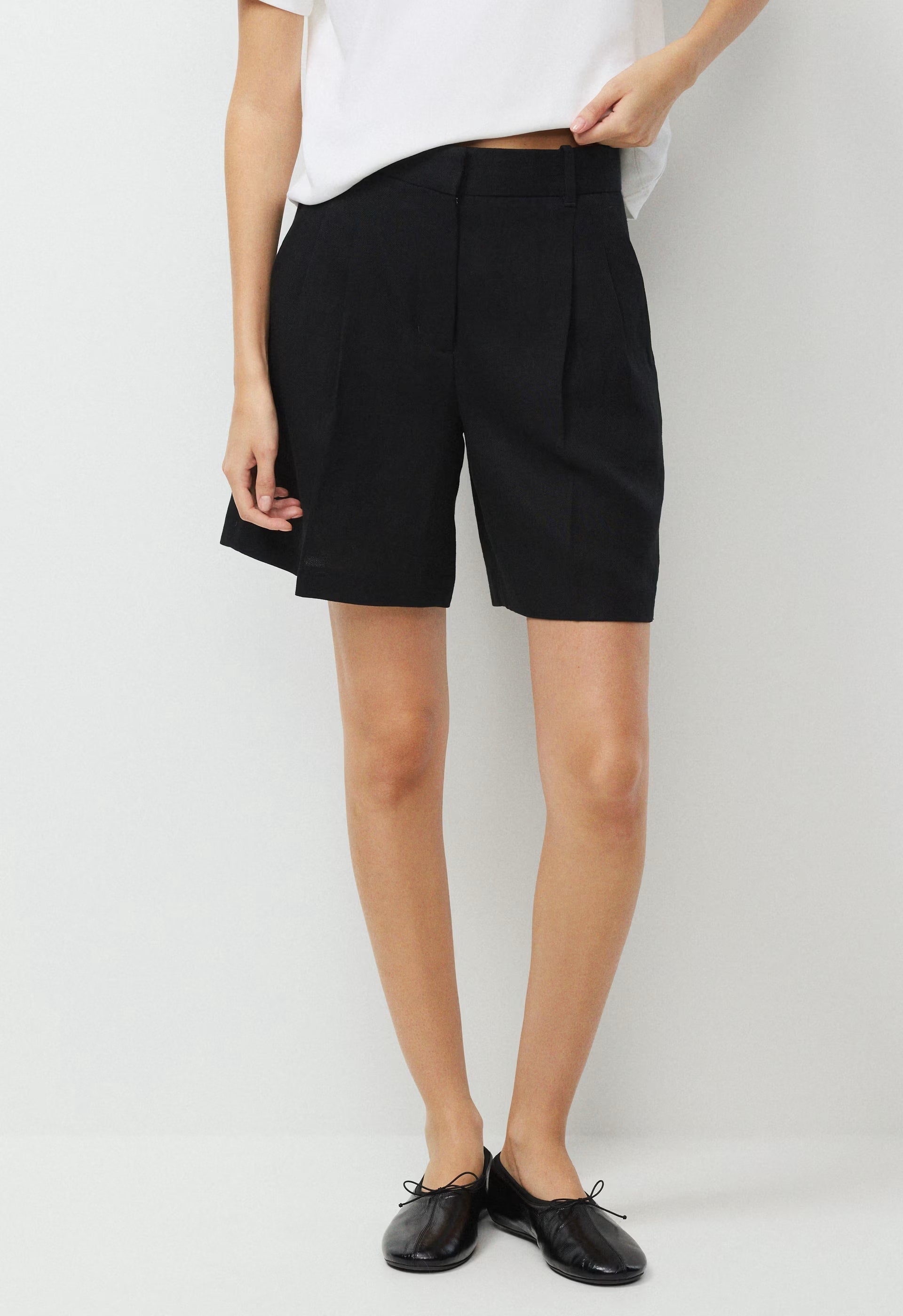The Effortless Short™ Long - PowerLinen™ - BLACK