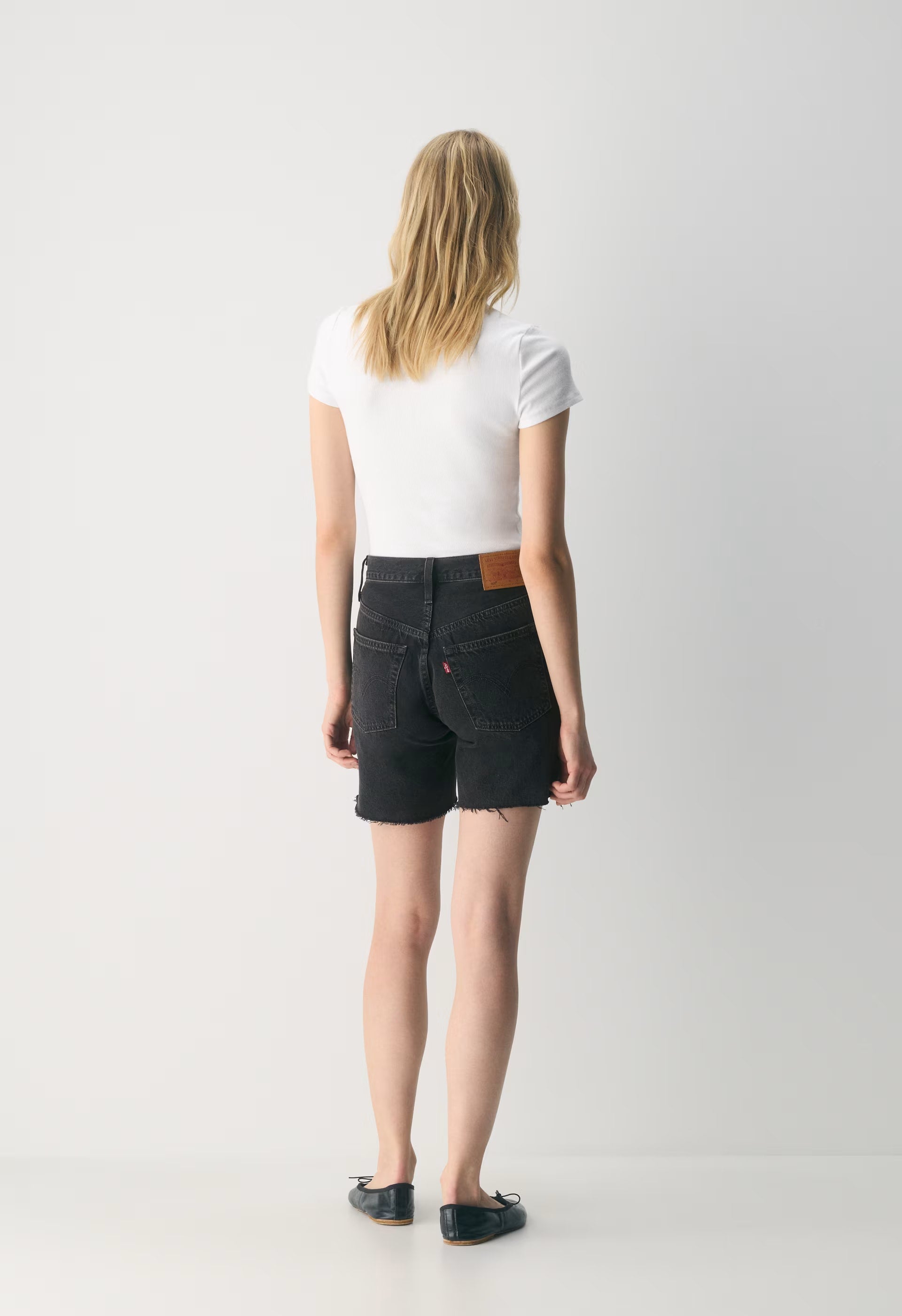 Levi's 501 Mid Thigh Jean Short - LUNAR BLACK