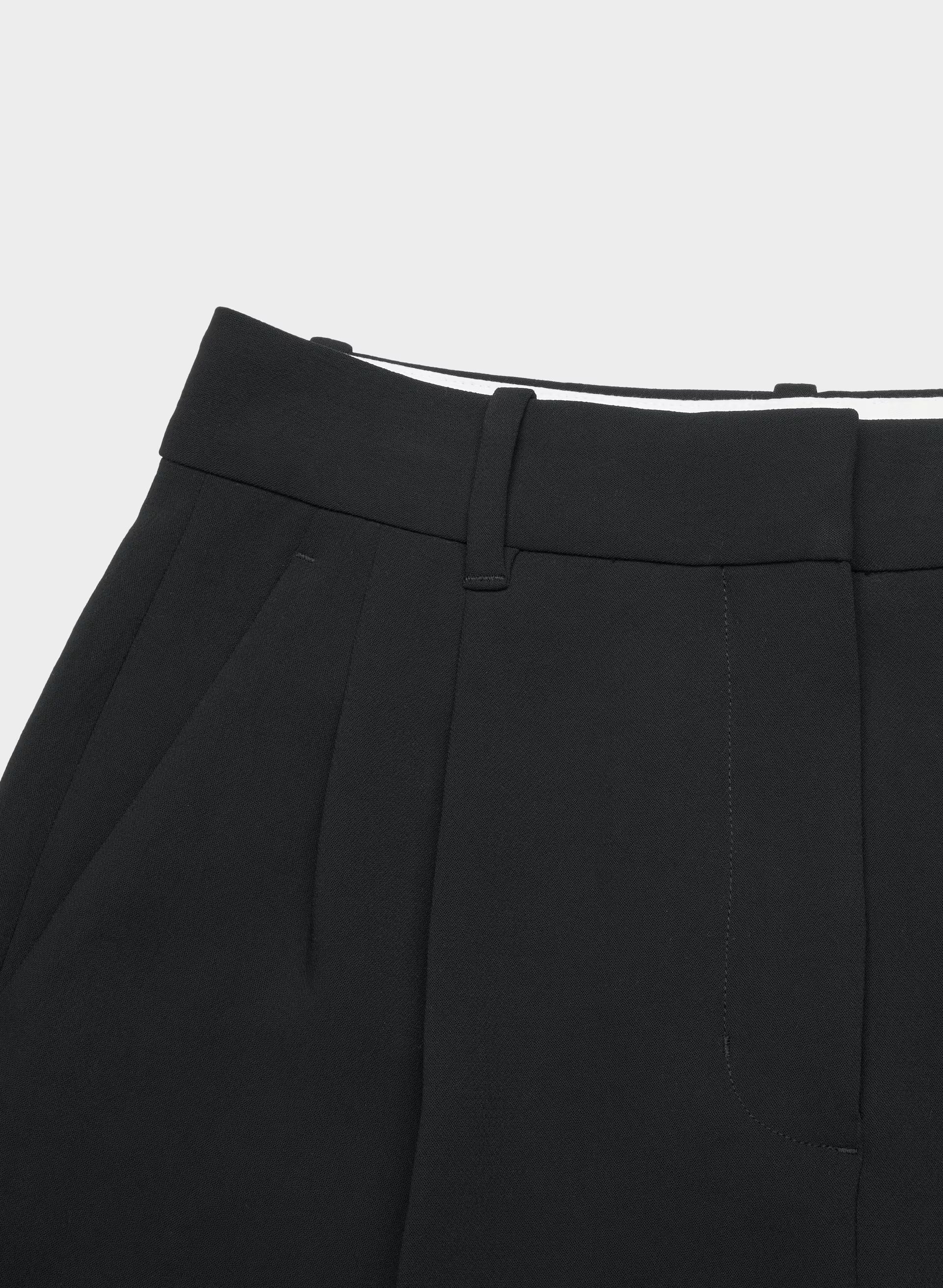 The Effortless Short™ Long - Crepette™ - BLACK