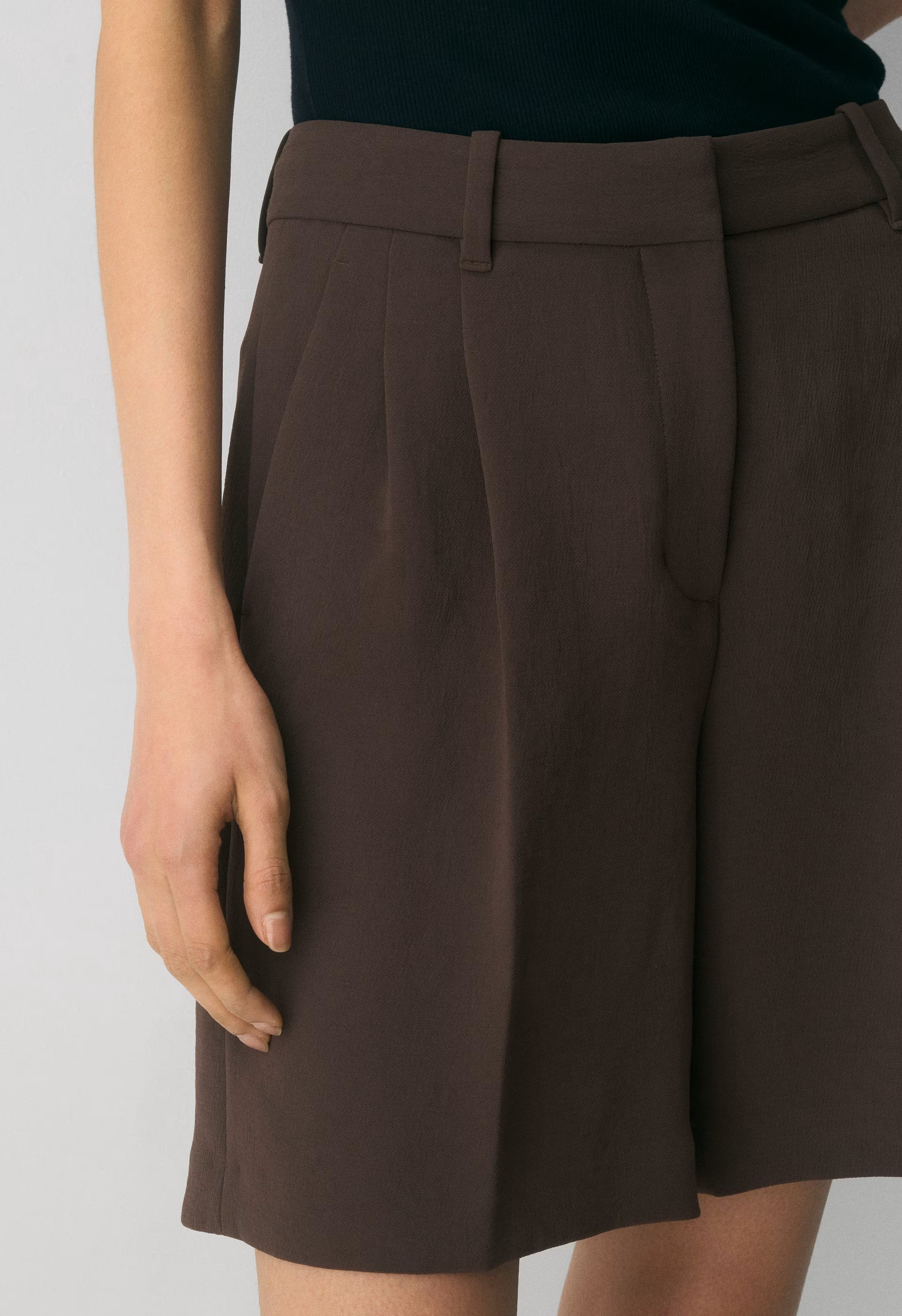 The Effortless Short™ Long - Crepette™ - FLINT GREEN