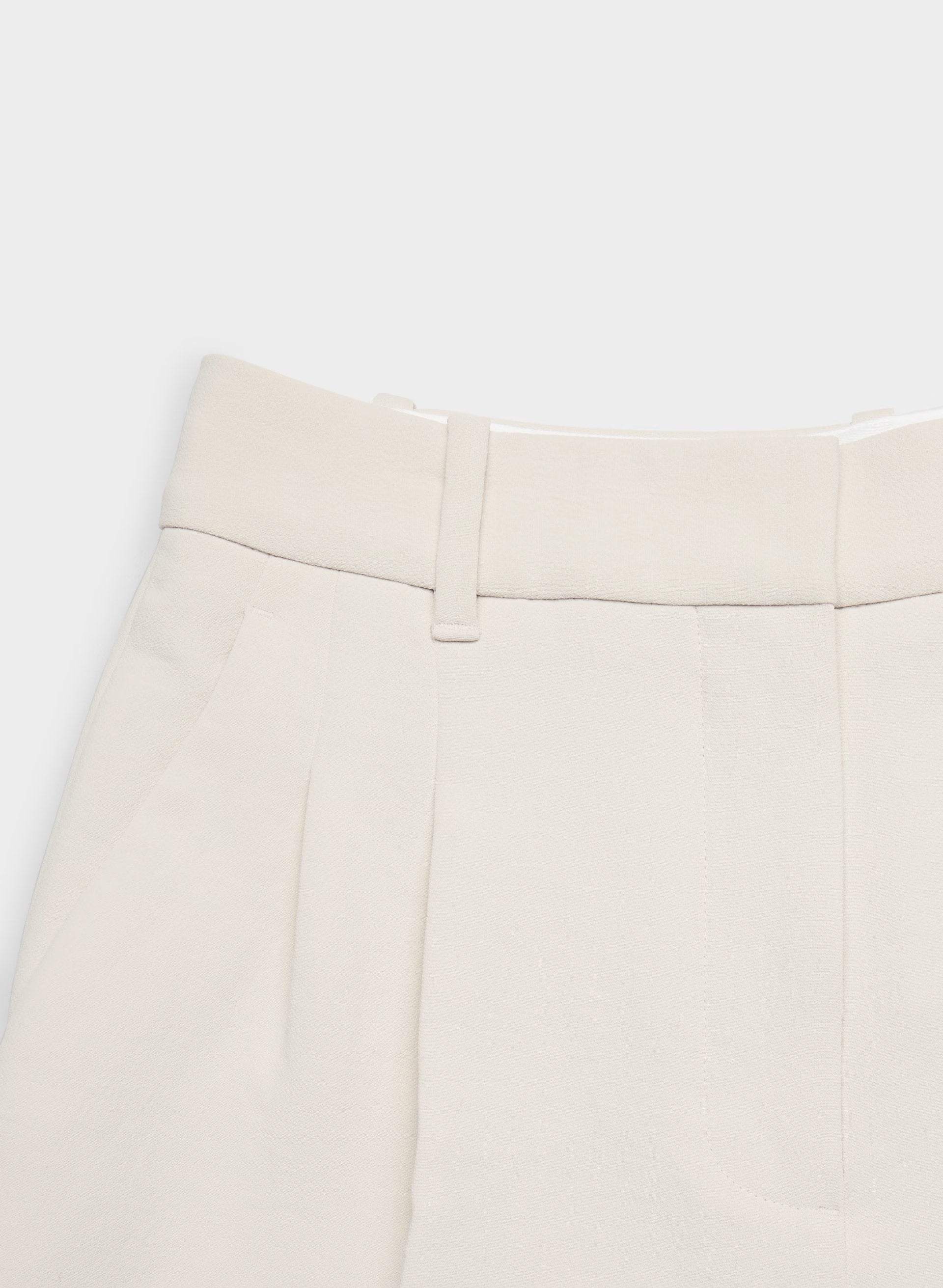 The Effortless Short™ Mini - Crepette™ - METROPOLIS BEIGE