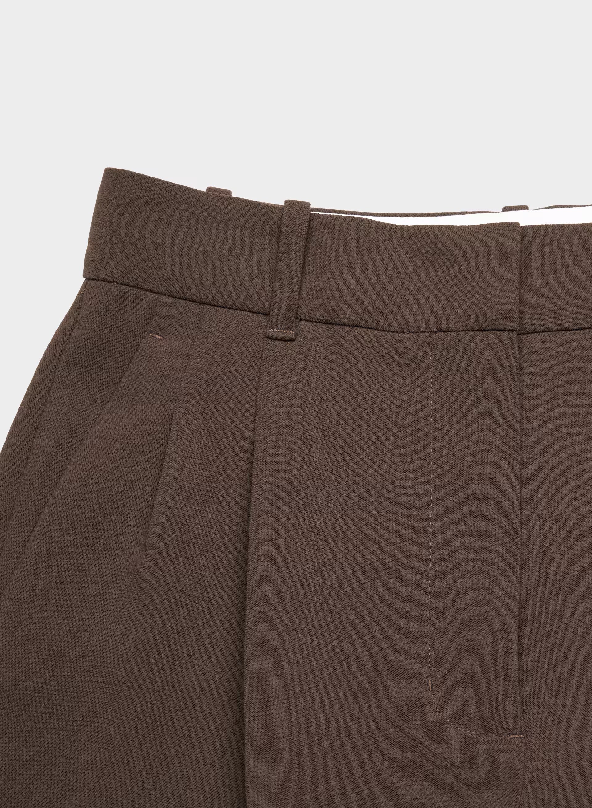 The Effortless Short™ Mid-Thigh - Crepette™ - RICH MOCHA BROWN