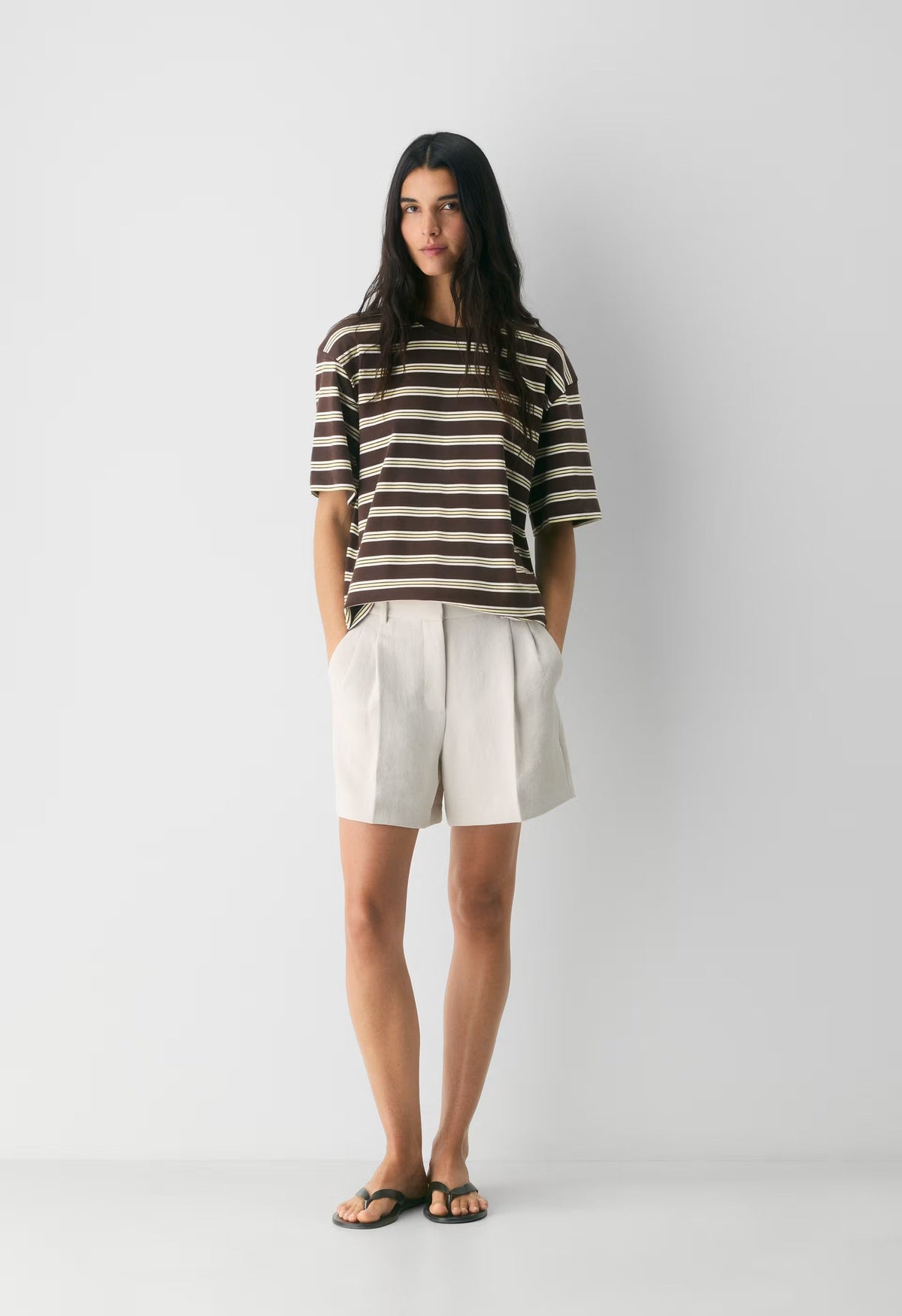 The Effortless Short™ Mid-Thigh - Crepette™ - METROPOLIS BEIGE