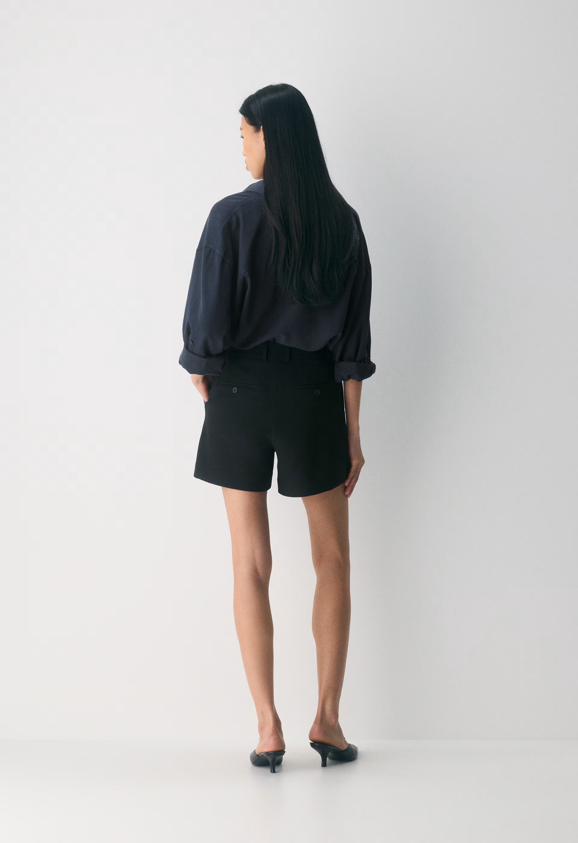 New Agency Mid-Thigh Short - Eversential™ - ADMIRAL
